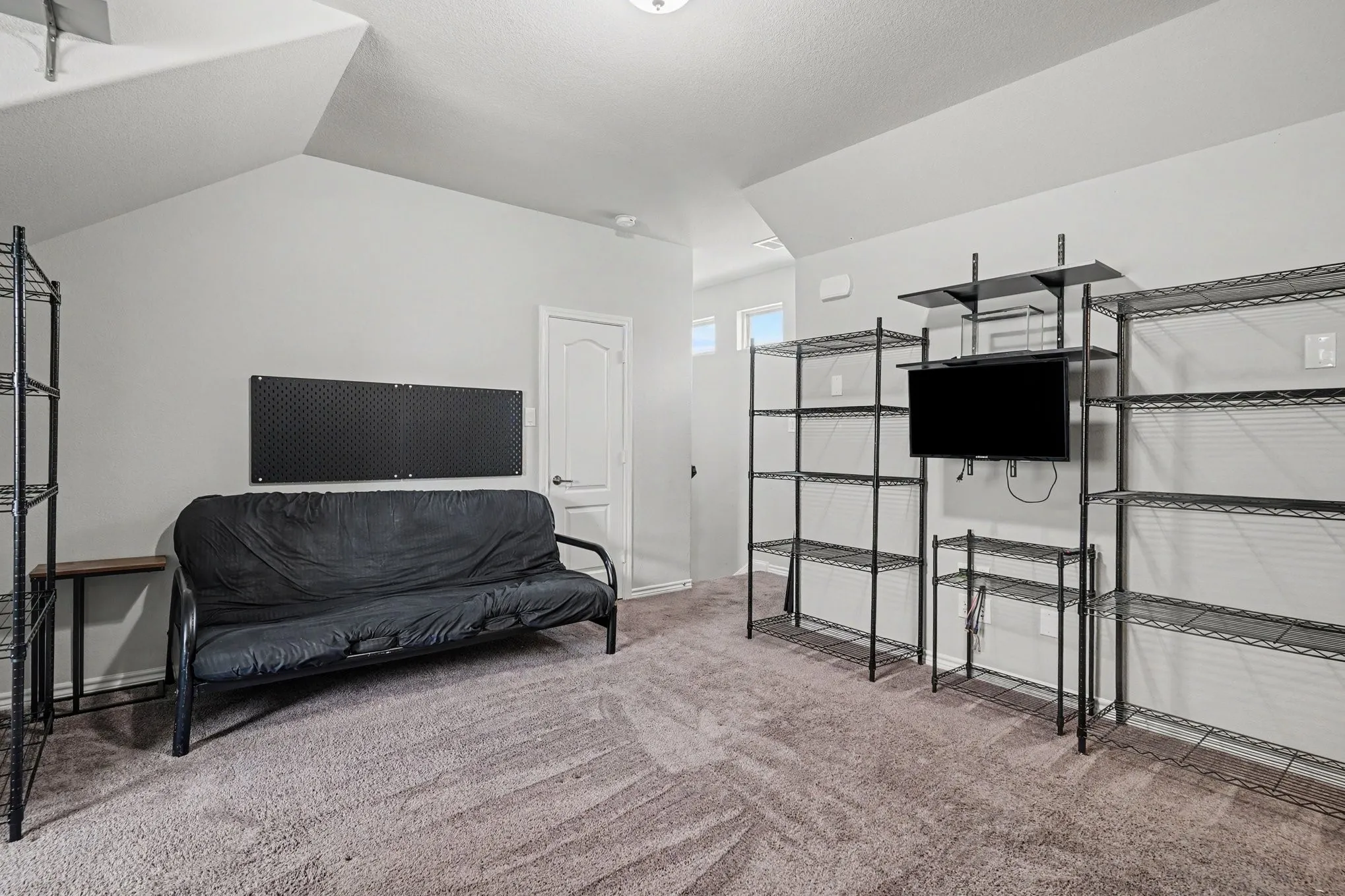 Single Family Residence For Sale in Tarrant County , 646 Harris Ridge Drive, Arlington, Texas 76002, 4 Bedroom, 3 Bathroom, 2 Garage spaces, 2,530 Sqft, built in 2018, mls#21380015, Real Estate Agent in Arlington, Homes For Sale in Tarrant county, Homes For Sale in Arlington, Realtor in Arlington Texas, Real Estate Brokerage Independent Realty Texas, Luminita Cordes Realtor