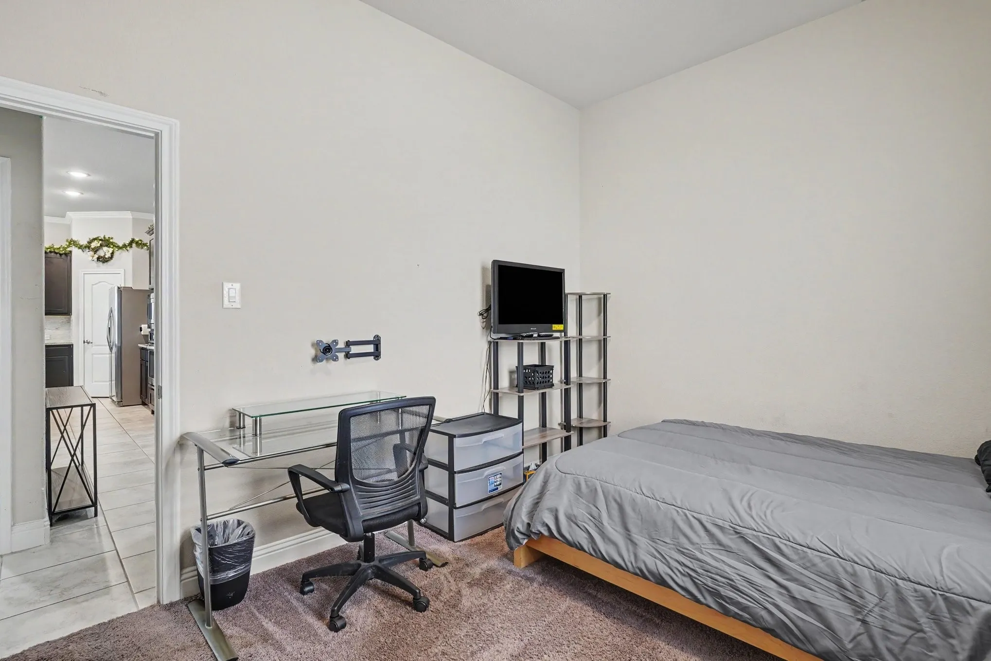 Single Family Residence For Sale in Tarrant County , 646 Harris Ridge Drive, Arlington, Texas 76002, 4 Bedroom, 3 Bathroom, 2 Garage spaces, 2,530 Sqft, built in 2018, mls#21380015, Real Estate Agent in Arlington, Homes For Sale in Tarrant county, Homes For Sale in Arlington, Realtor in Arlington Texas, Real Estate Brokerage Independent Realty Texas, Luminita Cordes Realtor