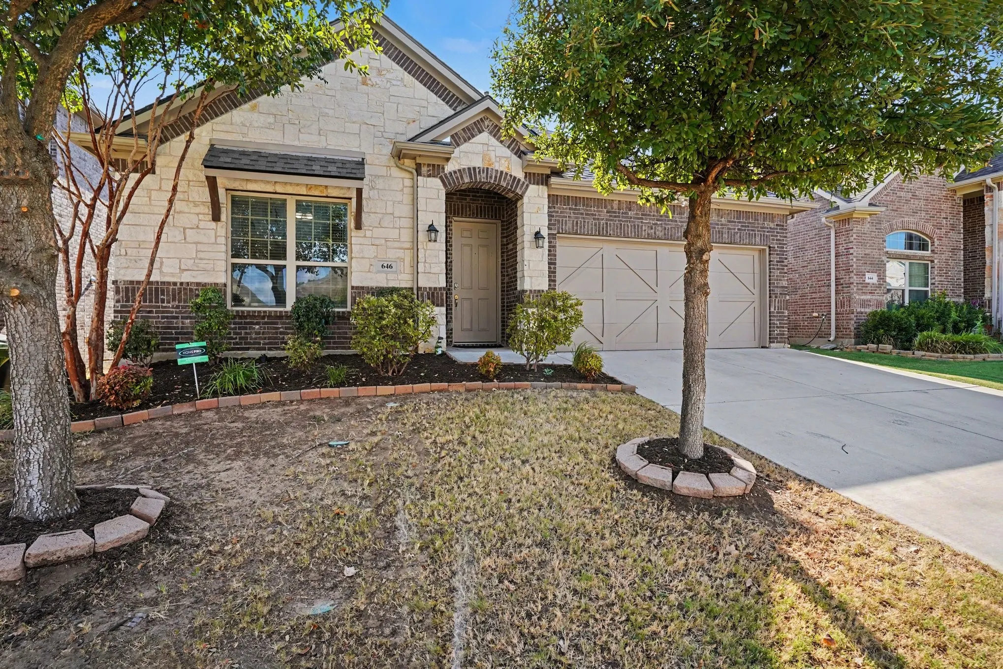 Single Family Residence For Sale in Tarrant County , 646 Harris Ridge Drive, Arlington, Texas 76002, 4 Bedroom, 3 Bathroom, 2 Garage spaces, 2,530 Sqft, built in 2018, mls#21380015, Real Estate Agent in Arlington, Homes For Sale in Tarrant county, Homes For Sale in Arlington, Realtor in Arlington Texas, Real Estate Brokerage Independent Realty Texas, Luminita Cordes Realtor