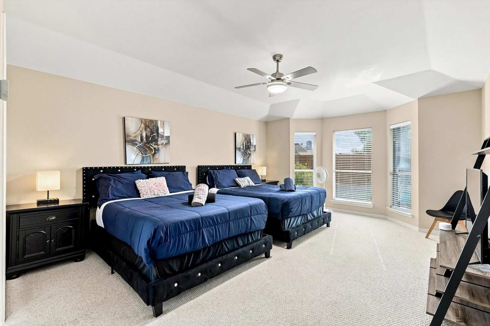 Single Family Residence For Sale in Collin County , 335 Linhurst Drive, Murphy, Texas 75094, 4 Bedroom, 3 Bathroom, 2 Garage spaces, 2,595 Sqft, built in 2001, mls#21380021, Real Estate Agent in Murphy, Homes For Sale in Collin county, Homes For Sale in Murphy, Realtor in Murphy Texas, Real Estate Brokerage Independent Realty Texas, Luminita Cordes Realtor
