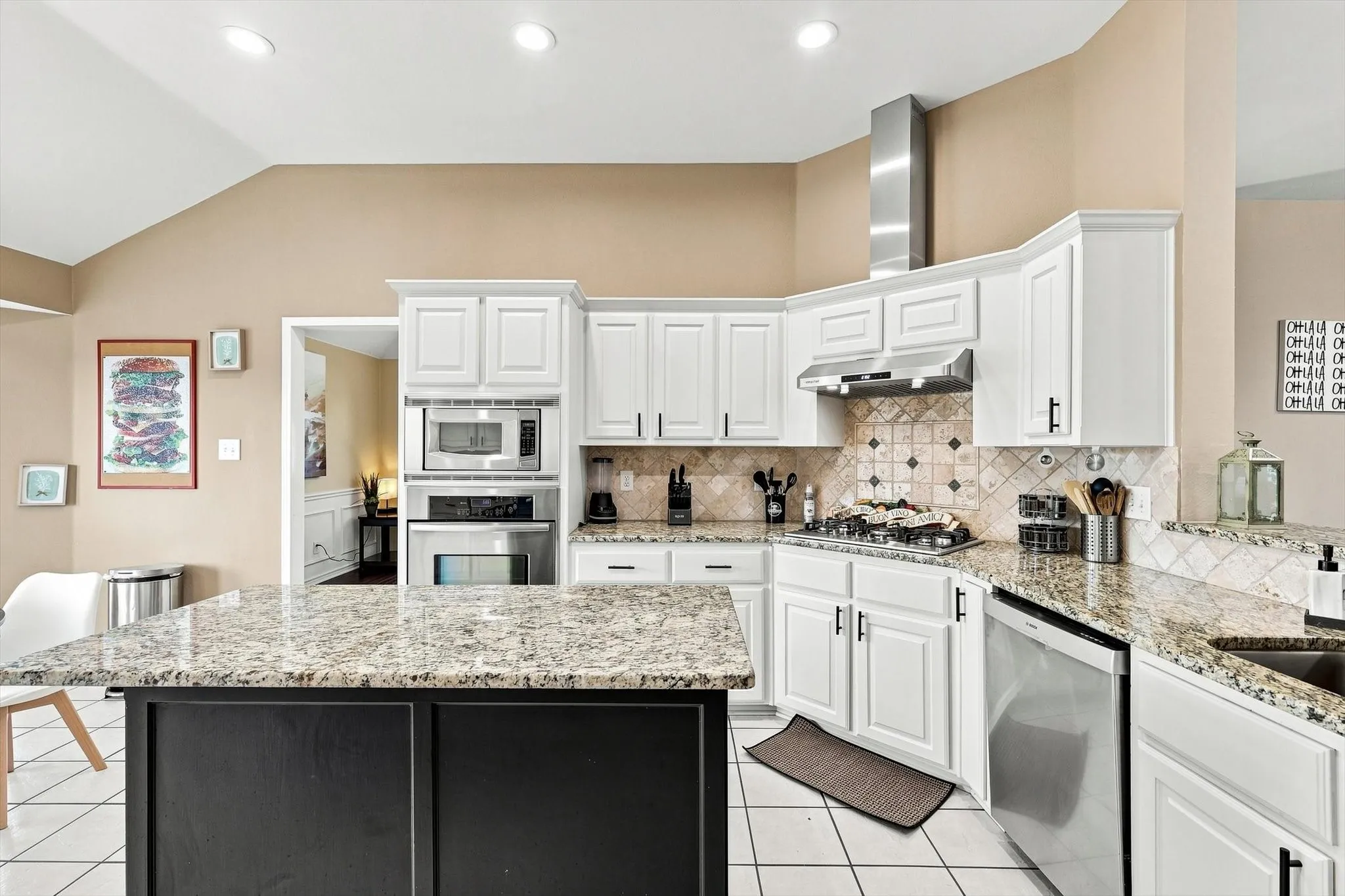 Single Family Residence For Sale in Collin County , 335 Linhurst Drive, Murphy, Texas 75094, 4 Bedroom, 3 Bathroom, 2 Garage spaces, 2,595 Sqft, built in 2001, mls#21380021, Real Estate Agent in Murphy, Homes For Sale in Collin county, Homes For Sale in Murphy, Realtor in Murphy Texas, Real Estate Brokerage Independent Realty Texas, Luminita Cordes Realtor