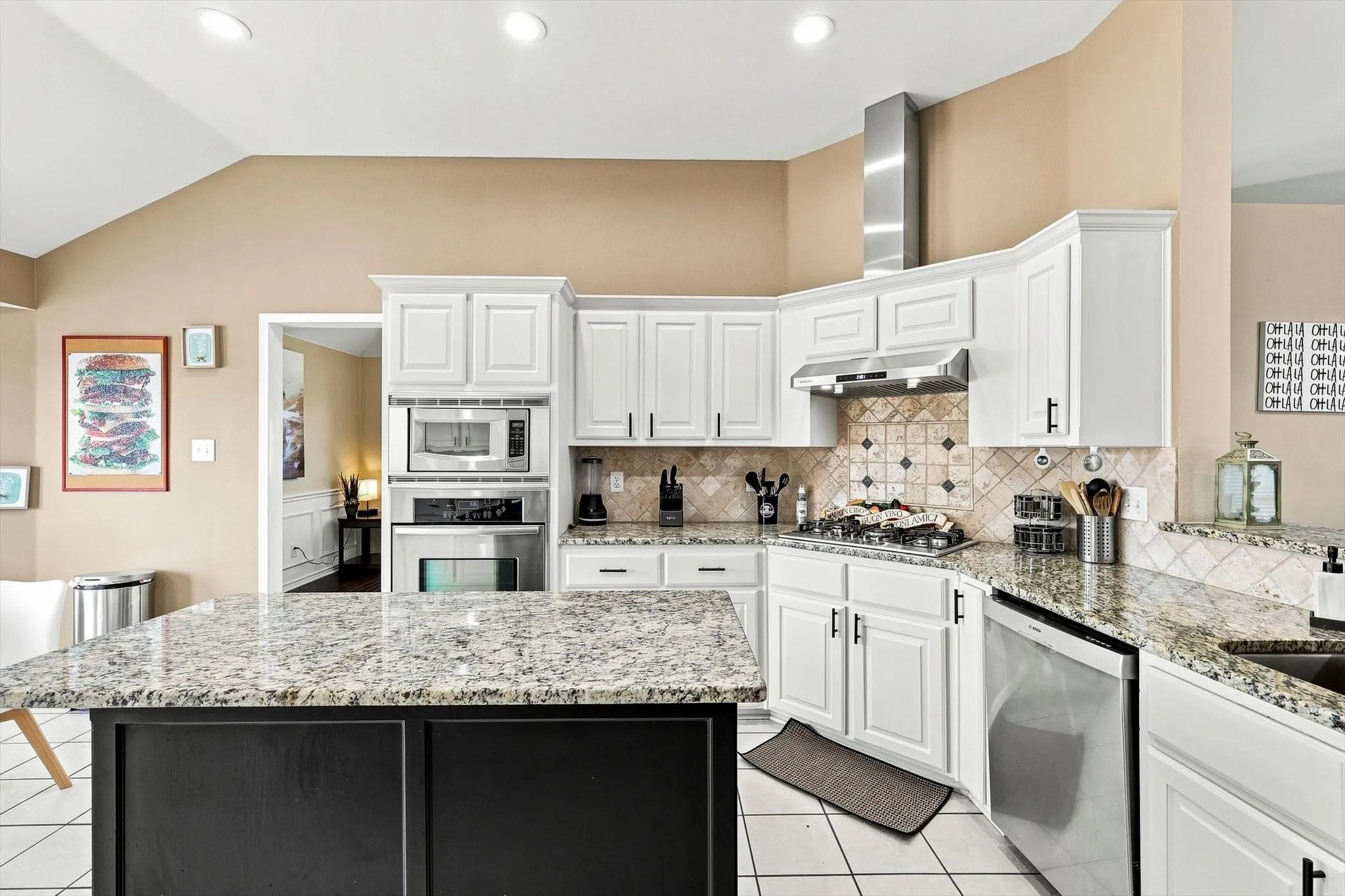 Single Family Residence For Sale in Collin County , 335 Linhurst Drive, Murphy, Texas 75094, 4 Bedroom, 3 Bathroom, 2 Garage spaces, 2,595 Sqft, built in 2001, mls#21380021, Real Estate Agent in Murphy, Homes For Sale in Collin county, Homes For Sale in Murphy, Realtor in Murphy Texas, Real Estate Brokerage Independent Realty Texas, Luminita Cordes Realtor