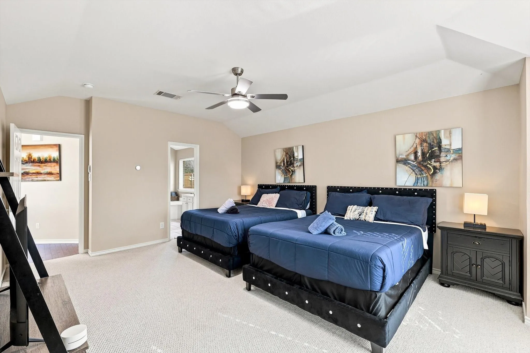 Single Family Residence For Sale in Collin County , 335 Linhurst Drive, Murphy, Texas 75094, 4 Bedroom, 3 Bathroom, 2 Garage spaces, 2,595 Sqft, built in 2001, mls#21380021, Real Estate Agent in Murphy, Homes For Sale in Collin county, Homes For Sale in Murphy, Realtor in Murphy Texas, Real Estate Brokerage Independent Realty Texas, Luminita Cordes Realtor