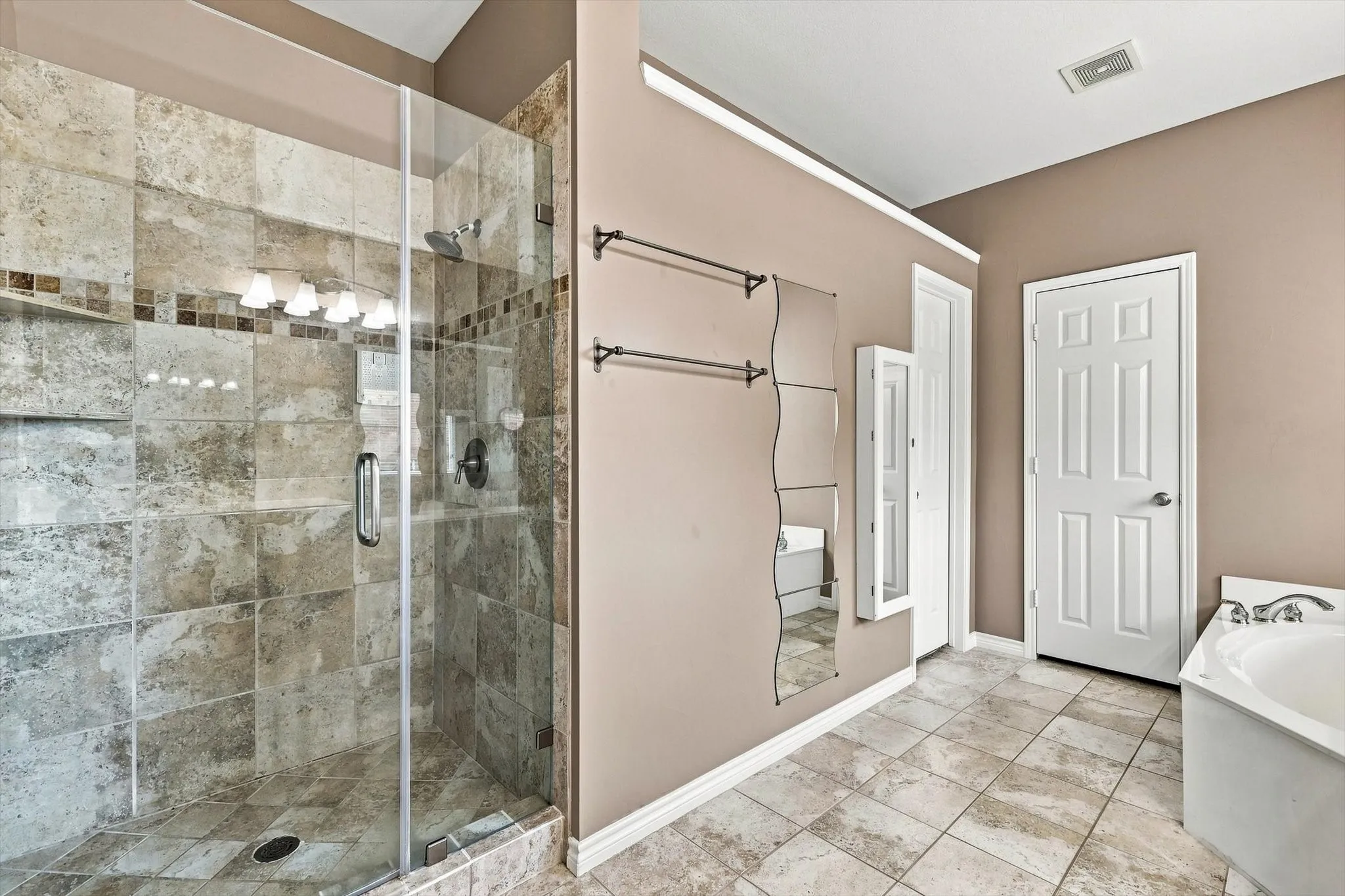 Single Family Residence For Sale in Collin County , 335 Linhurst Drive, Murphy, Texas 75094, 4 Bedroom, 3 Bathroom, 2 Garage spaces, 2,595 Sqft, built in 2001, mls#21380021, Real Estate Agent in Murphy, Homes For Sale in Collin county, Homes For Sale in Murphy, Realtor in Murphy Texas, Real Estate Brokerage Independent Realty Texas, Luminita Cordes Realtor