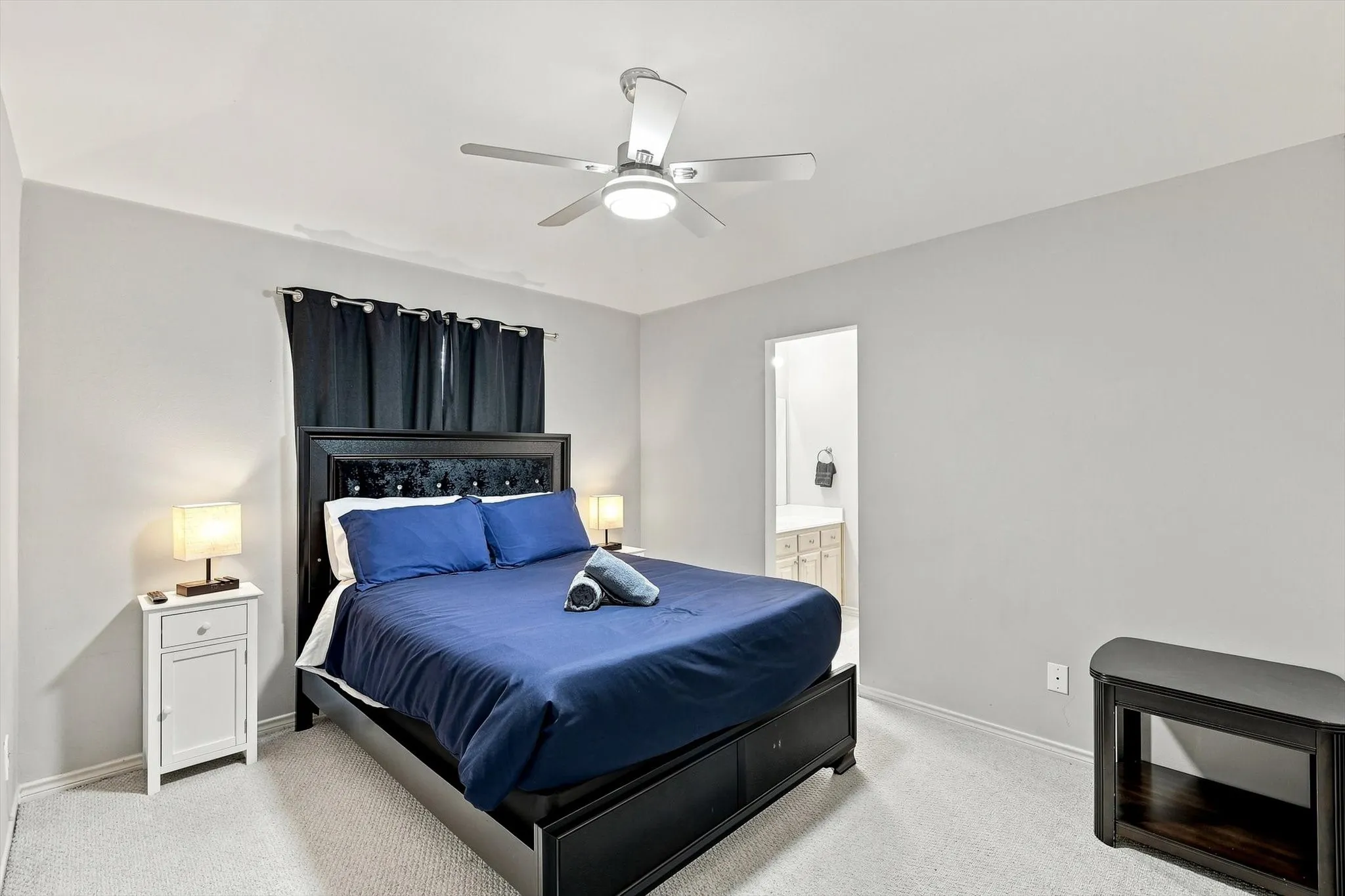 Single Family Residence For Sale in Collin County , 335 Linhurst Drive, Murphy, Texas 75094, 4 Bedroom, 3 Bathroom, 2 Garage spaces, 2,595 Sqft, built in 2001, mls#21380021, Real Estate Agent in Murphy, Homes For Sale in Collin county, Homes For Sale in Murphy, Realtor in Murphy Texas, Real Estate Brokerage Independent Realty Texas, Luminita Cordes Realtor
