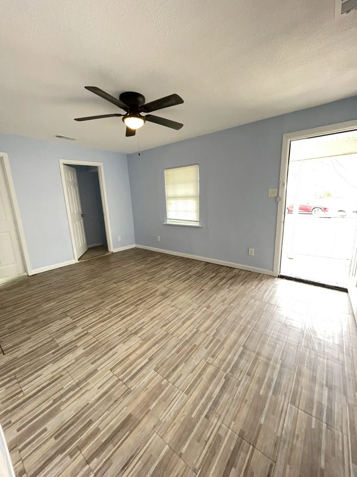 Single Family Residence For Sale in Dallas County , 3010 Modree Avenue, Dallas, Texas 75216, 4 Bedroom, 2 Bathroom, Garage spaces, 1,195 Sqft, built in 1952, mls#21380022, Real Estate Agent in Dallas, Homes For Sale in Dallas county, Homes For Sale in Dallas, Realtor in Dallas Texas, Real Estate Brokerage Independent Realty Texas, Luminita Cordes Realtor
