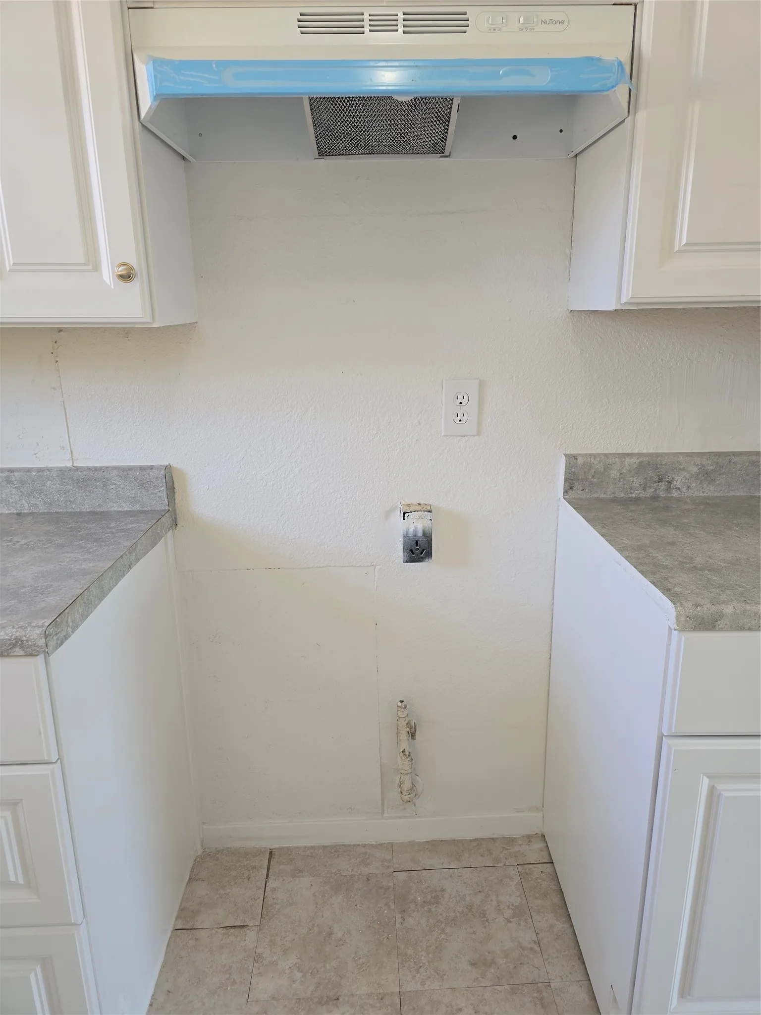 Single Family Residence For Rent in Dallas County , 409 Monica Drive, Garland, Texas 75041, 3 Bedroom, 1 Bathroom, 1 Garage spaces, 894 Sqft, built in 1958, mls#21380023, Real Estate Agent in Garland, Homes For Rent in Dallas county, Homes For Rent in Garland, Realtor in Garland Texas, Real Estate Brokerage Independent Realty Texas, Luminita Cordes Realtor