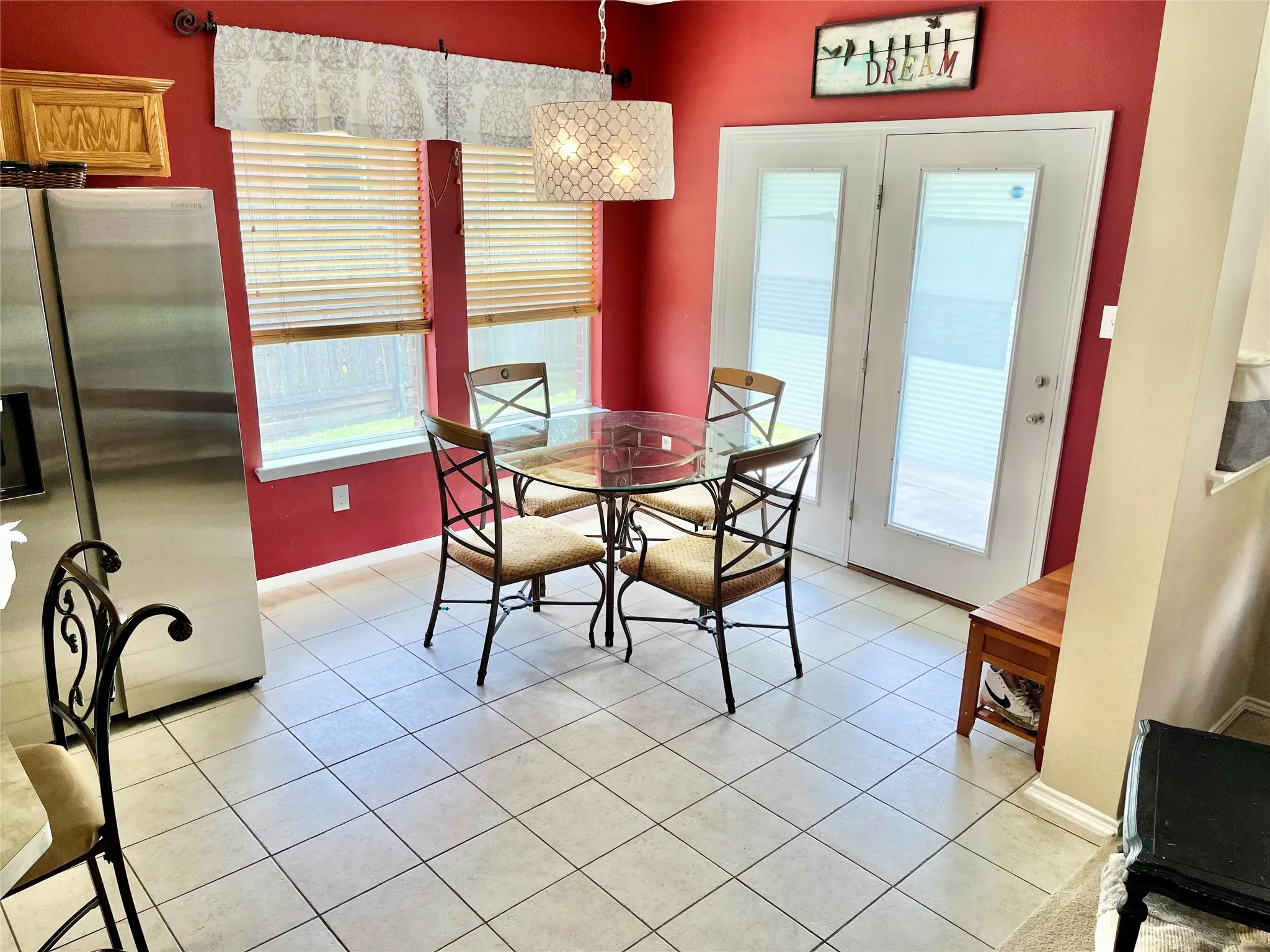 Single Family Residence For Sale in Tarrant County , 13081 Fencerow Road, Fort Worth, Texas 76244, 4 Bedroom, 3 Bathroom, 2 Garage spaces, 2,851 Sqft, built in 2004, mls#21379917, Real Estate Agent in Fort Worth, Homes For Sale in Tarrant county, Homes For Sale in Fort Worth, Realtor in Fort Worth Texas, Real Estate Brokerage Independent Realty Texas, Luminita Cordes Realtor