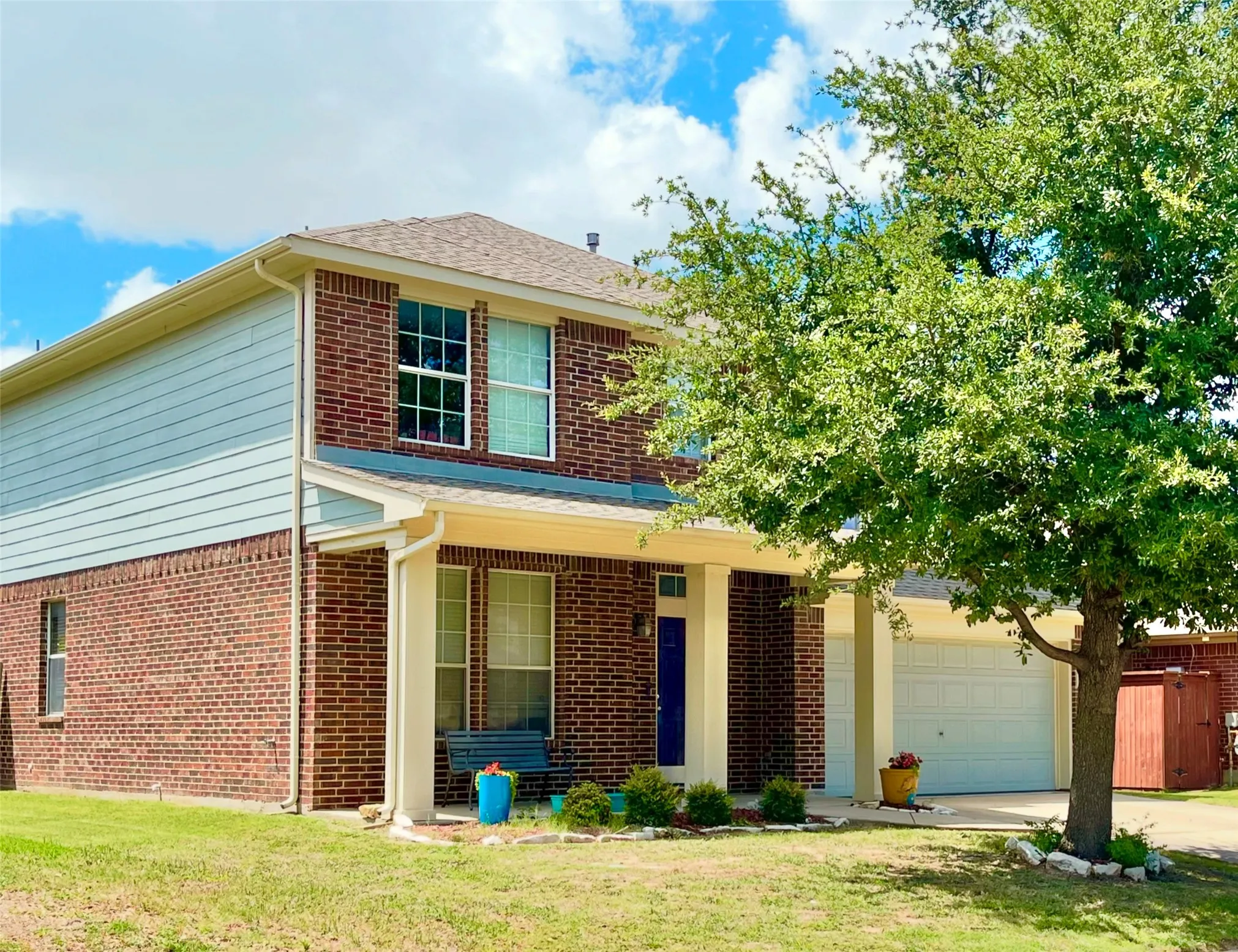 Single Family Residence For Sale in Tarrant County , 13081 Fencerow Road, Fort Worth, Texas 76244, 4 Bedroom, 3 Bathroom, 2 Garage spaces, 2,851 Sqft, built in 2004, mls#21379917, Real Estate Agent in Fort Worth, Homes For Sale in Tarrant county, Homes For Sale in Fort Worth, Realtor in Fort Worth Texas, Real Estate Brokerage Independent Realty Texas, Luminita Cordes Realtor