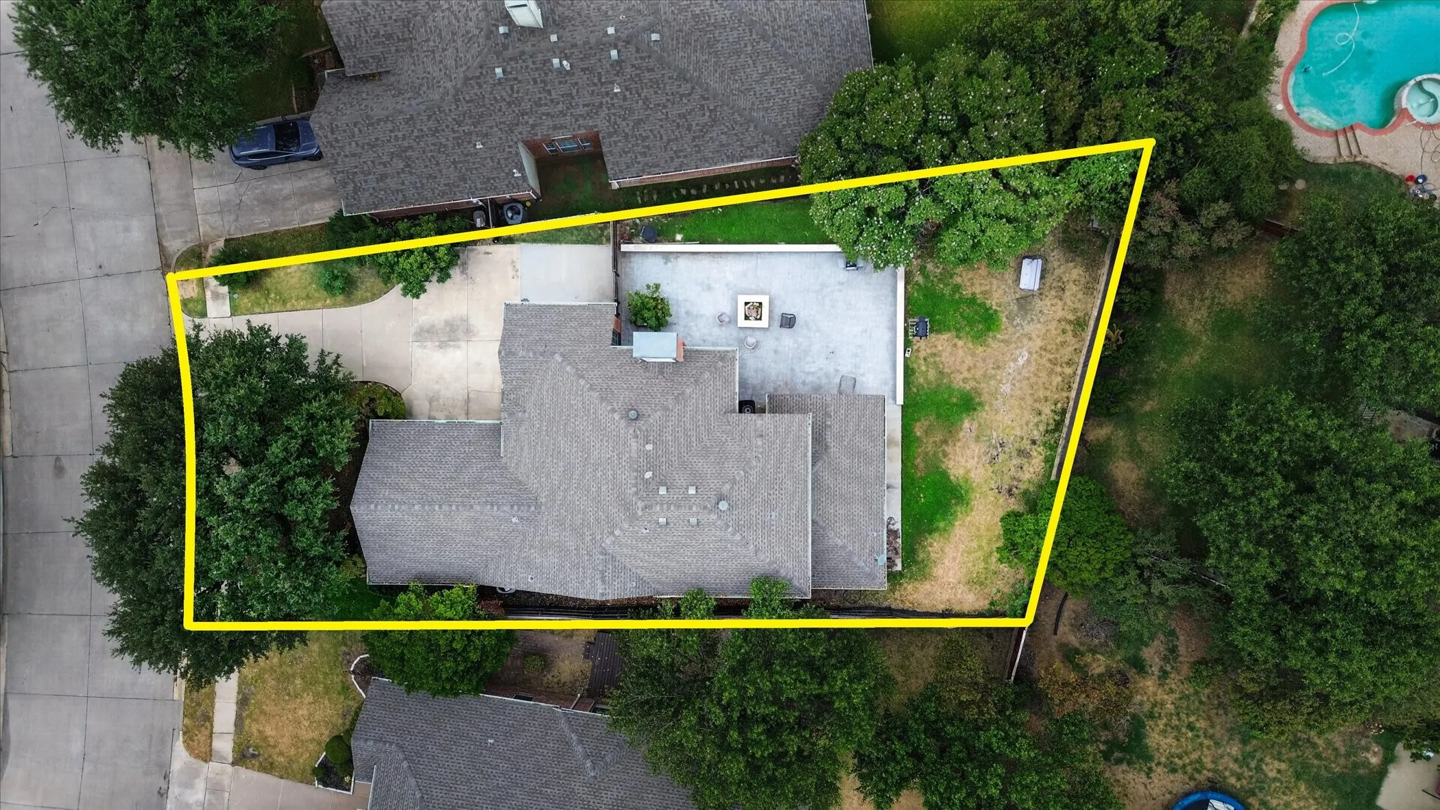 Single Family Residence For Sale in Dallas County , 9803 Hickory Hollow Lane, Irving, Texas 75063, 3 Bedroom, 3 Bathroom, 2 Garage spaces, 2,327 Sqft, built in 1994, mls#21365063, Real Estate Agent in Irving, Homes For Sale in Dallas county, Homes For Sale in Irving, Realtor in Irving Texas, Real Estate Brokerage Independent Realty Texas, Luminita Cordes Realtor