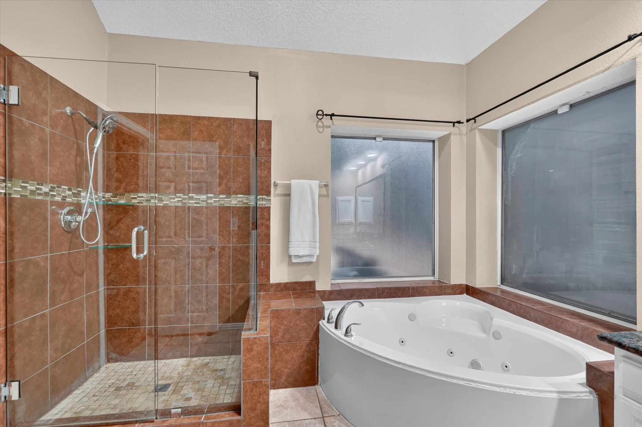 Single Family Residence For Sale in Dallas County , 9803 Hickory Hollow Lane, Irving, Texas 75063, 3 Bedroom, 3 Bathroom, 2 Garage spaces, 2,327 Sqft, built in 1994, mls#21365063, Real Estate Agent in Irving, Homes For Sale in Dallas county, Homes For Sale in Irving, Realtor in Irving Texas, Real Estate Brokerage Independent Realty Texas, Luminita Cordes Realtor