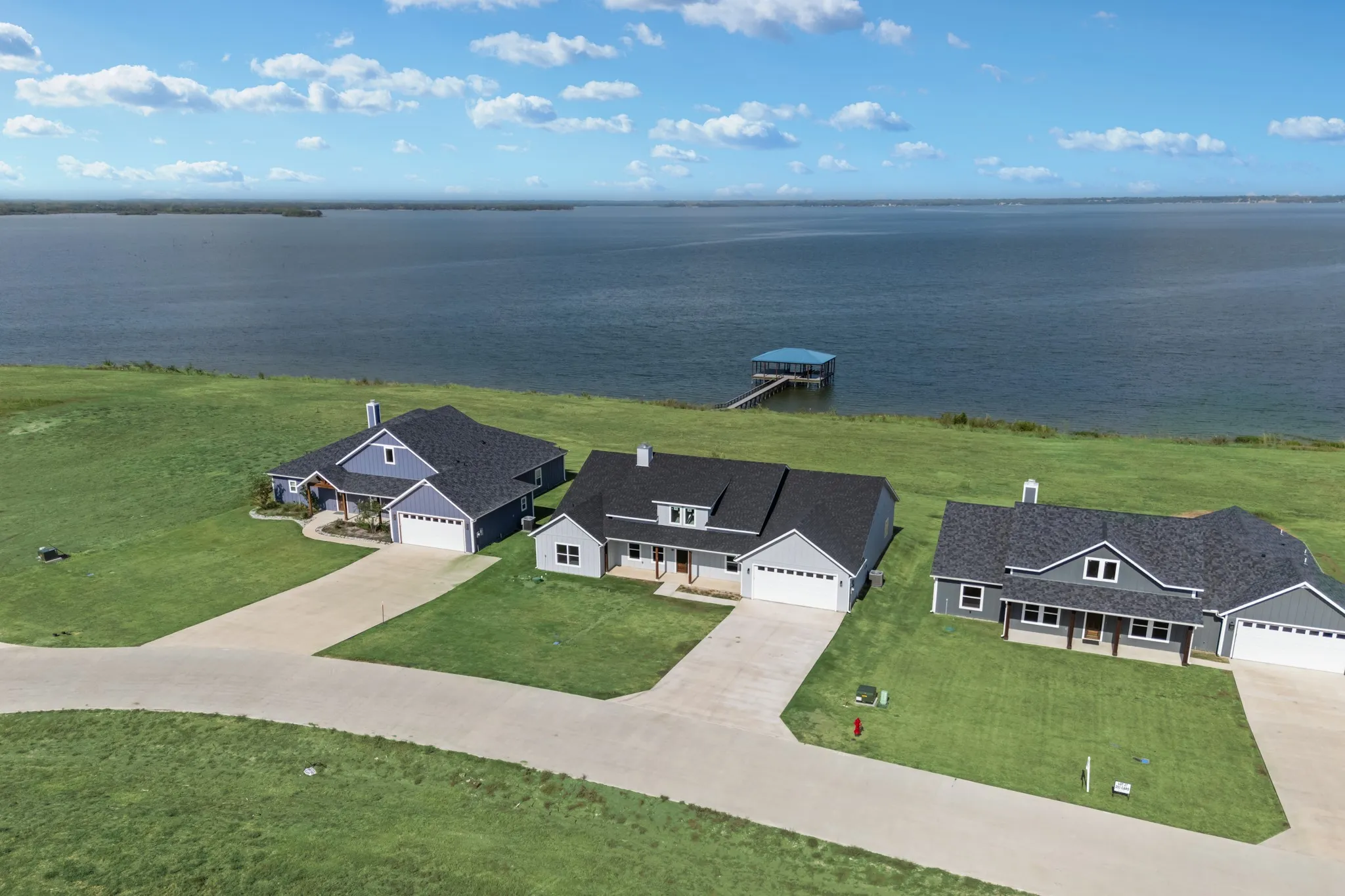 Single Family Residence For Sale in Hunt County , 257 Caro Drive, West Tawakoni, Texas 75474, 3 Bedroom, 2 Bathroom, 2 Garage spaces, 2,461 Sqft, built in 2026, mls#21331033, Real Estate Agent in West Tawakoni, Homes For Sale in Hunt county, Homes For Sale in West Tawakoni, Realtor in West Tawakoni Texas, Real Estate Brokerage Independent Realty Texas, Luminita Cordes Realtor