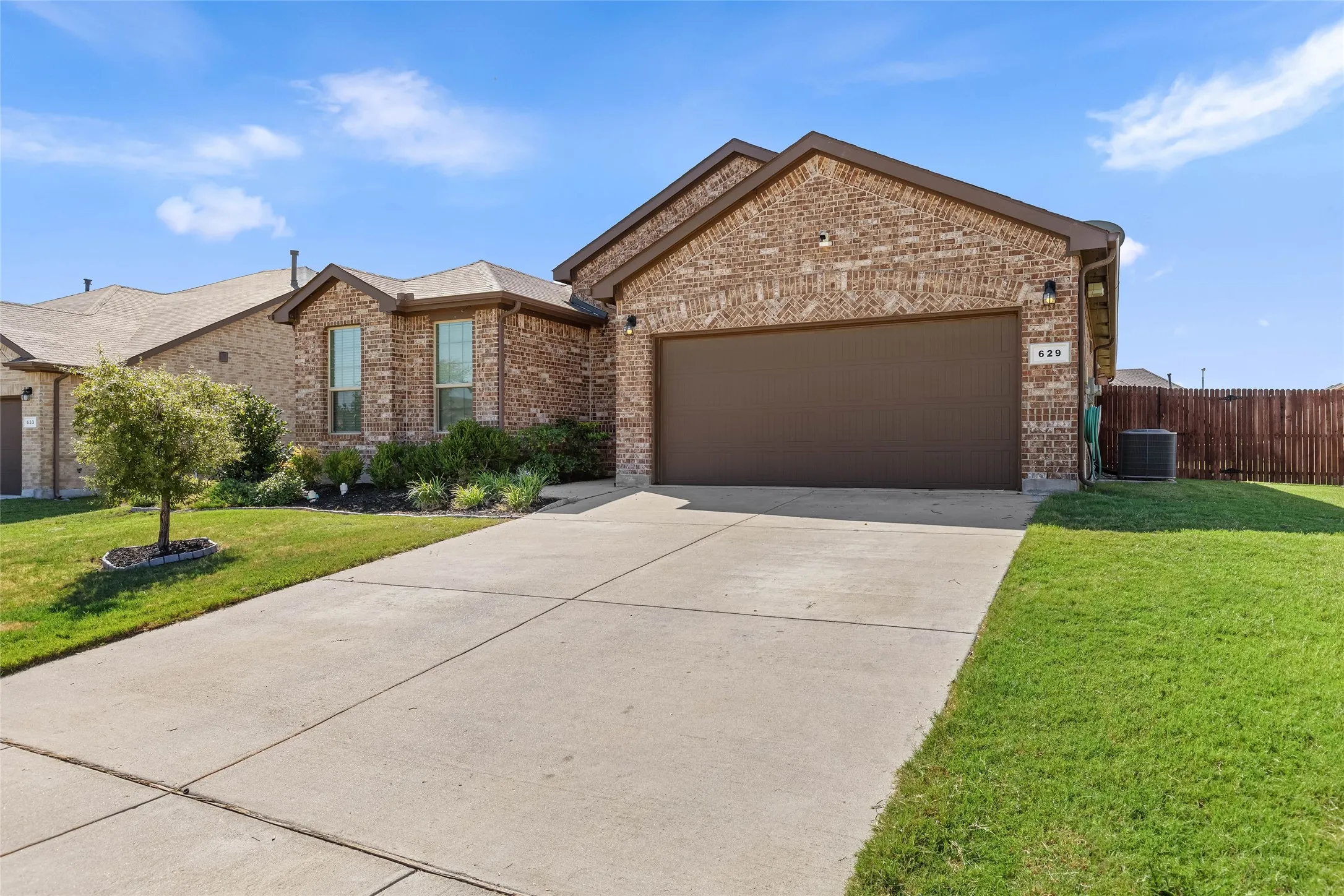Single Family Residence For Sale in Tarrant County , 629 Dunster Lane, Saginaw, Texas 76131, 4 Bedroom, 2 Bathroom, 2 Garage spaces, 1,797 Sqft, built in 2018, mls#21379576, Real Estate Agent in Saginaw, Homes For Sale in Tarrant county, Homes For Sale in Saginaw, Realtor in Saginaw Texas, Real Estate Brokerage Independent Realty Texas, Luminita Cordes Realtor