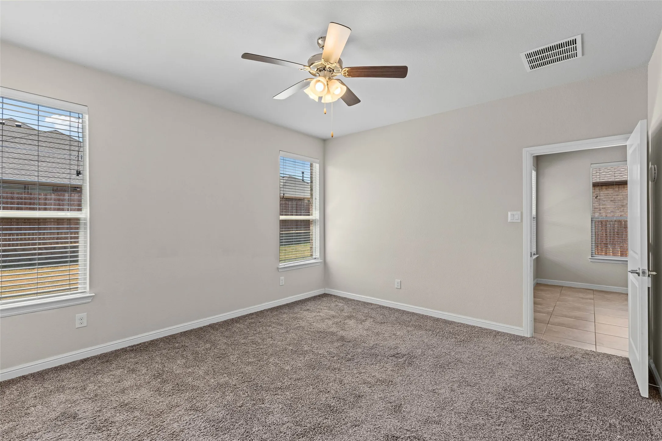 Single Family Residence For Sale in Tarrant County , 629 Dunster Lane, Saginaw, Texas 76131, 4 Bedroom, 2 Bathroom, 2 Garage spaces, 1,797 Sqft, built in 2018, mls#21379576, Real Estate Agent in Saginaw, Homes For Sale in Tarrant county, Homes For Sale in Saginaw, Realtor in Saginaw Texas, Real Estate Brokerage Independent Realty Texas, Luminita Cordes Realtor