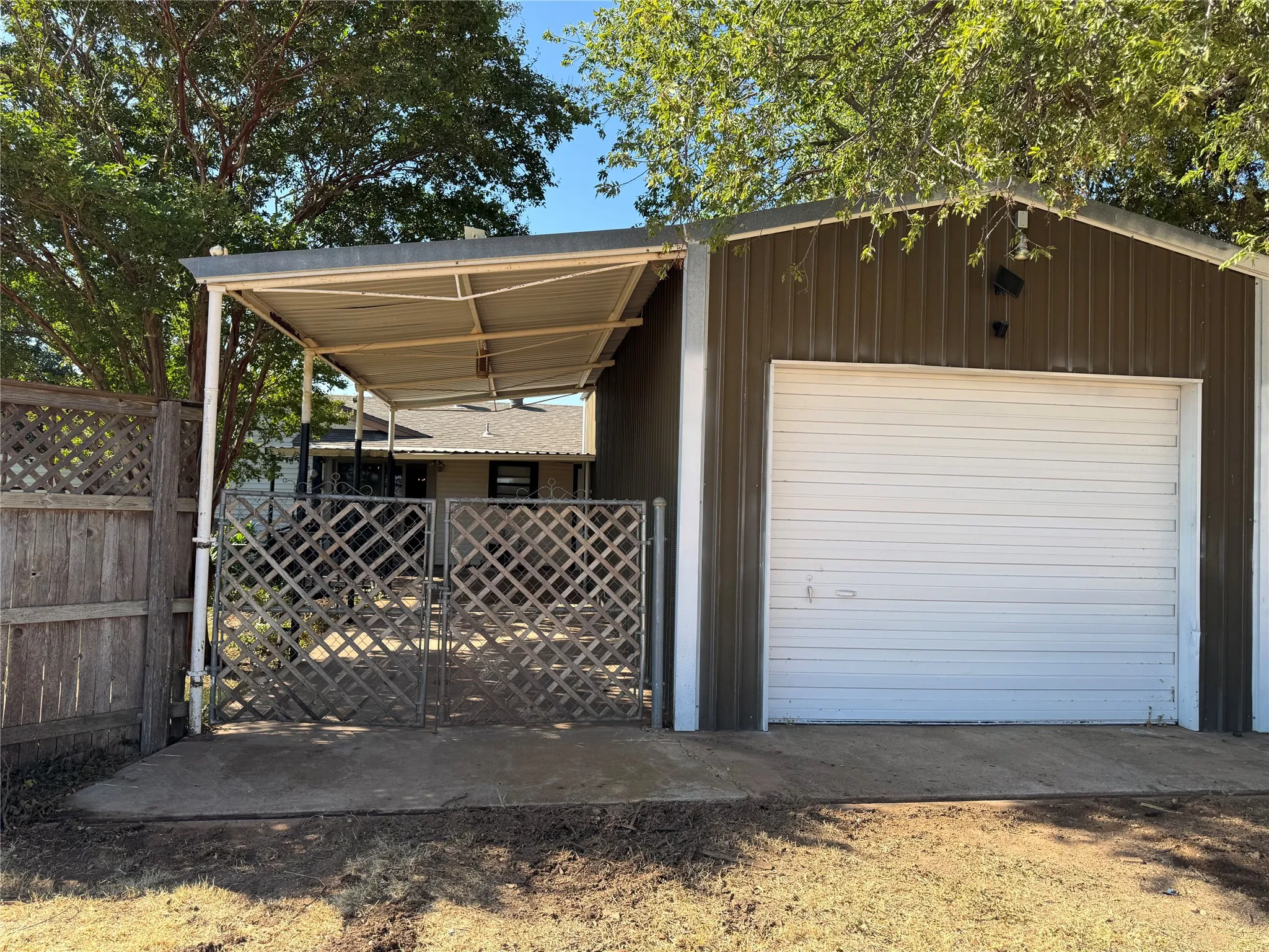 Single Family Residence For Sale in Taylor County , 4810 Don Juan Street, Abilene, Texas 79605, 4 Bedroom, 2 Bathroom, Garage spaces, 1,510 Sqft, built in 1963, mls#21376080, Real Estate Agent in Abilene, Homes For Sale in Taylor county, Homes For Sale in Abilene, Realtor in Abilene Texas, Real Estate Brokerage Independent Realty Texas, Luminita Cordes Realtor