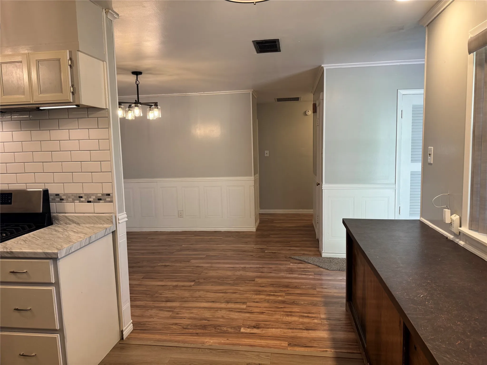 Single Family Residence For Sale in Taylor County , 4810 Don Juan Street, Abilene, Texas 79605, 4 Bedroom, 2 Bathroom, Garage spaces, 1,510 Sqft, built in 1963, mls#21376080, Real Estate Agent in Abilene, Homes For Sale in Taylor county, Homes For Sale in Abilene, Realtor in Abilene Texas, Real Estate Brokerage Independent Realty Texas, Luminita Cordes Realtor