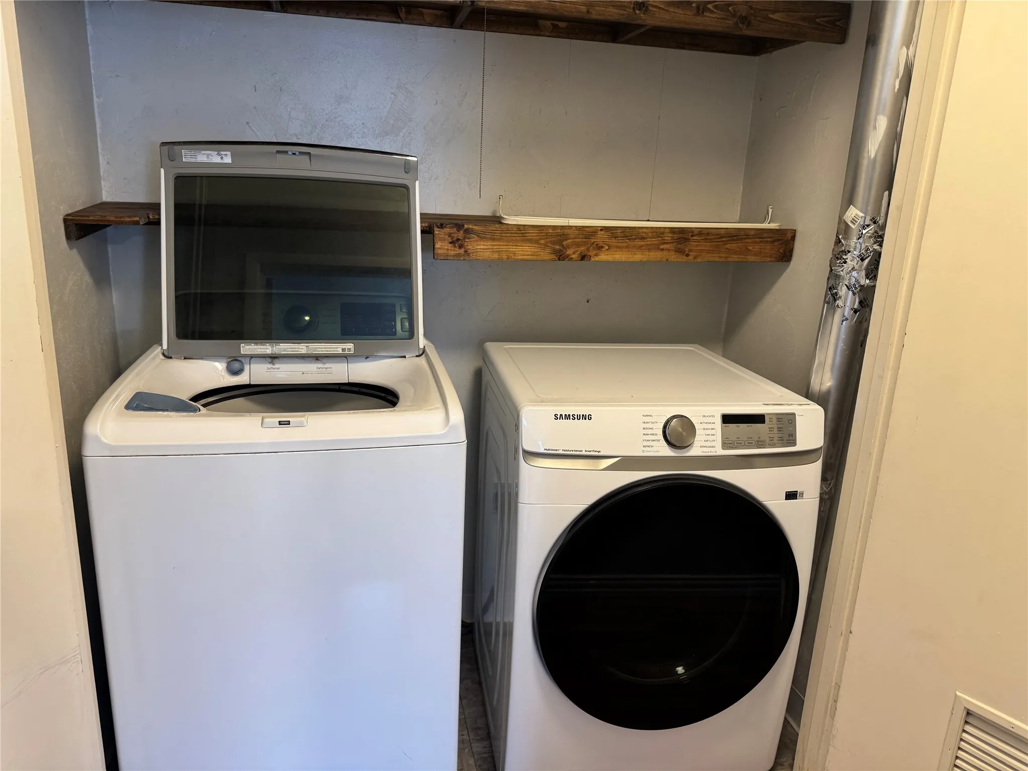 Single Family Residence For Sale in Taylor County , 4810 Don Juan Street, Abilene, Texas 79605, 4 Bedroom, 2 Bathroom, Garage spaces, 1,510 Sqft, built in 1963, mls#21376080, Real Estate Agent in Abilene, Homes For Sale in Taylor county, Homes For Sale in Abilene, Realtor in Abilene Texas, Real Estate Brokerage Independent Realty Texas, Luminita Cordes Realtor