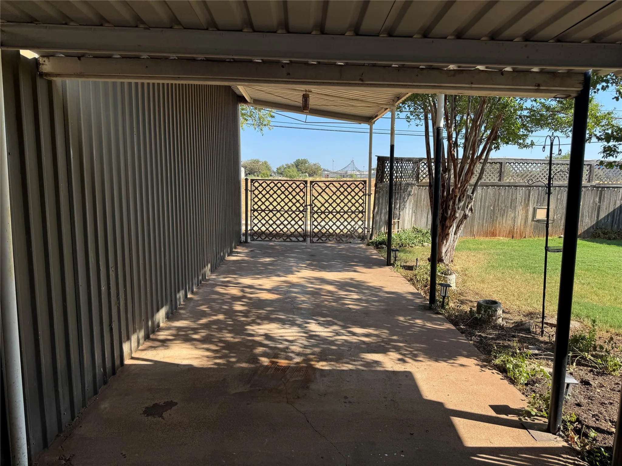Single Family Residence For Sale in Taylor County , 4810 Don Juan Street, Abilene, Texas 79605, 4 Bedroom, 2 Bathroom, Garage spaces, 1,510 Sqft, built in 1963, mls#21376080, Real Estate Agent in Abilene, Homes For Sale in Taylor county, Homes For Sale in Abilene, Realtor in Abilene Texas, Real Estate Brokerage Independent Realty Texas, Luminita Cordes Realtor