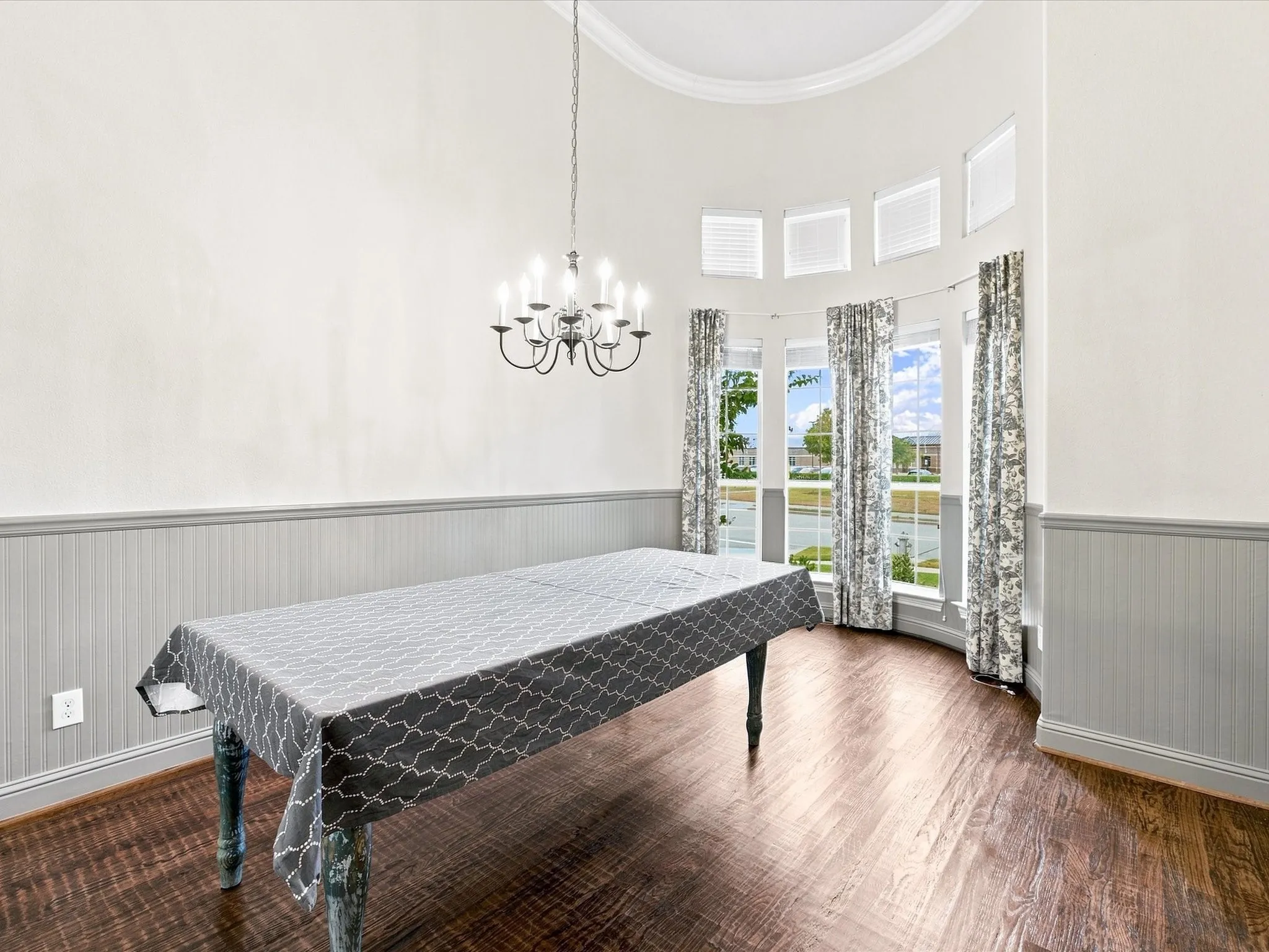 Single Family Residence For Sale in Collin County , 412 Oriole Drive, Murphy, Texas 75094, 4 Bedroom, 4 Bathroom, 3 Garage spaces, 3,358 Sqft, built in 2011, mls#21379824, Real Estate Agent in Murphy, Homes For Sale in Collin county, Homes For Sale in Murphy, Realtor in Murphy Texas, Real Estate Brokerage Independent Realty Texas, Luminita Cordes Realtor