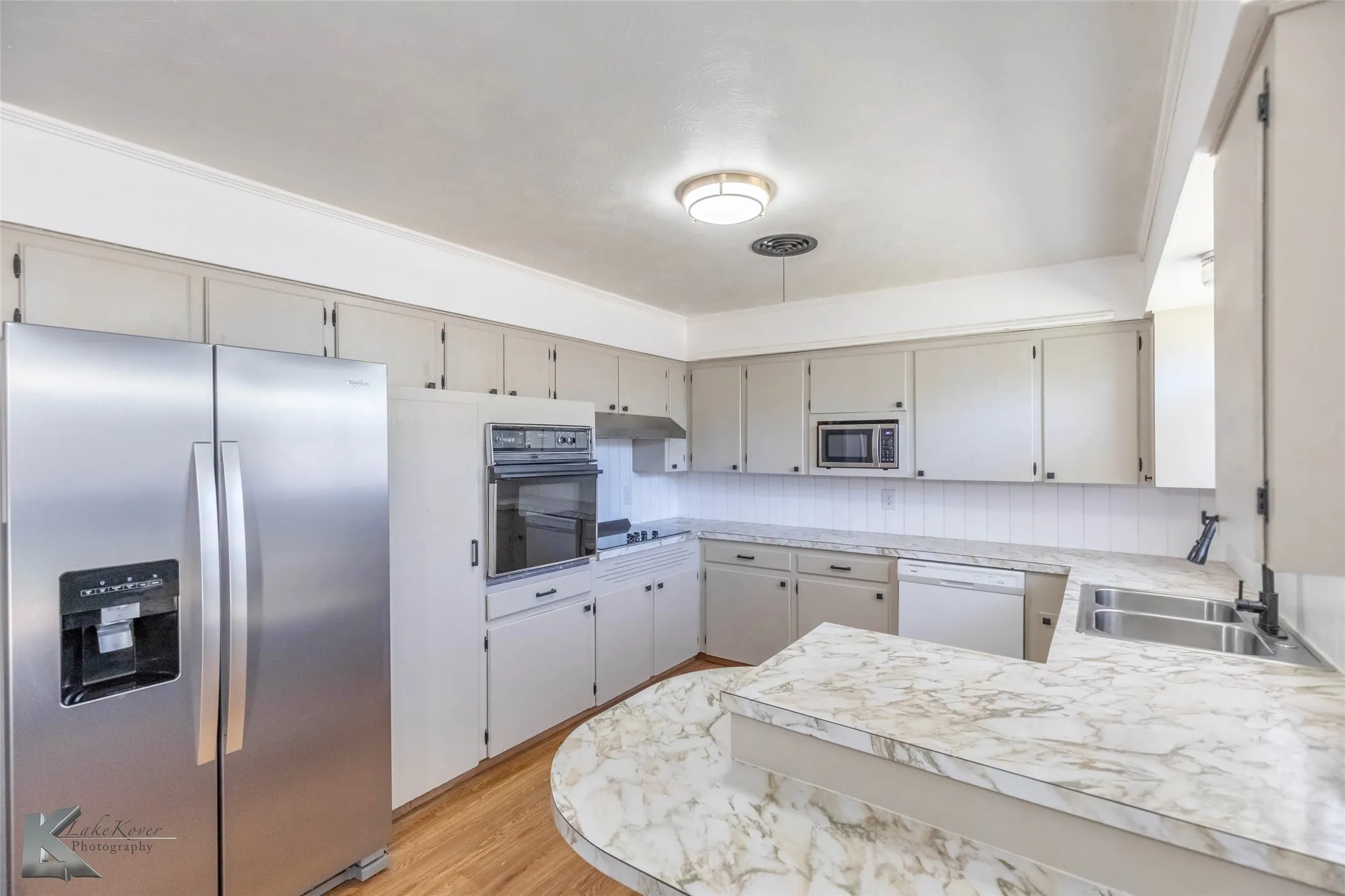 Single Family Residence For Rent in Taylor County , 1417 Westwood Drive, Abilene, Texas 79603, 3 Bedroom, 2 Bathroom, 2 Garage spaces, 1,543 Sqft, built in 1960, mls#21377054, Real Estate Agent in Abilene, Homes For Rent in Taylor county, Homes For Rent in Abilene, Realtor in Abilene Texas, Real Estate Brokerage Independent Realty Texas, Luminita Cordes Realtor