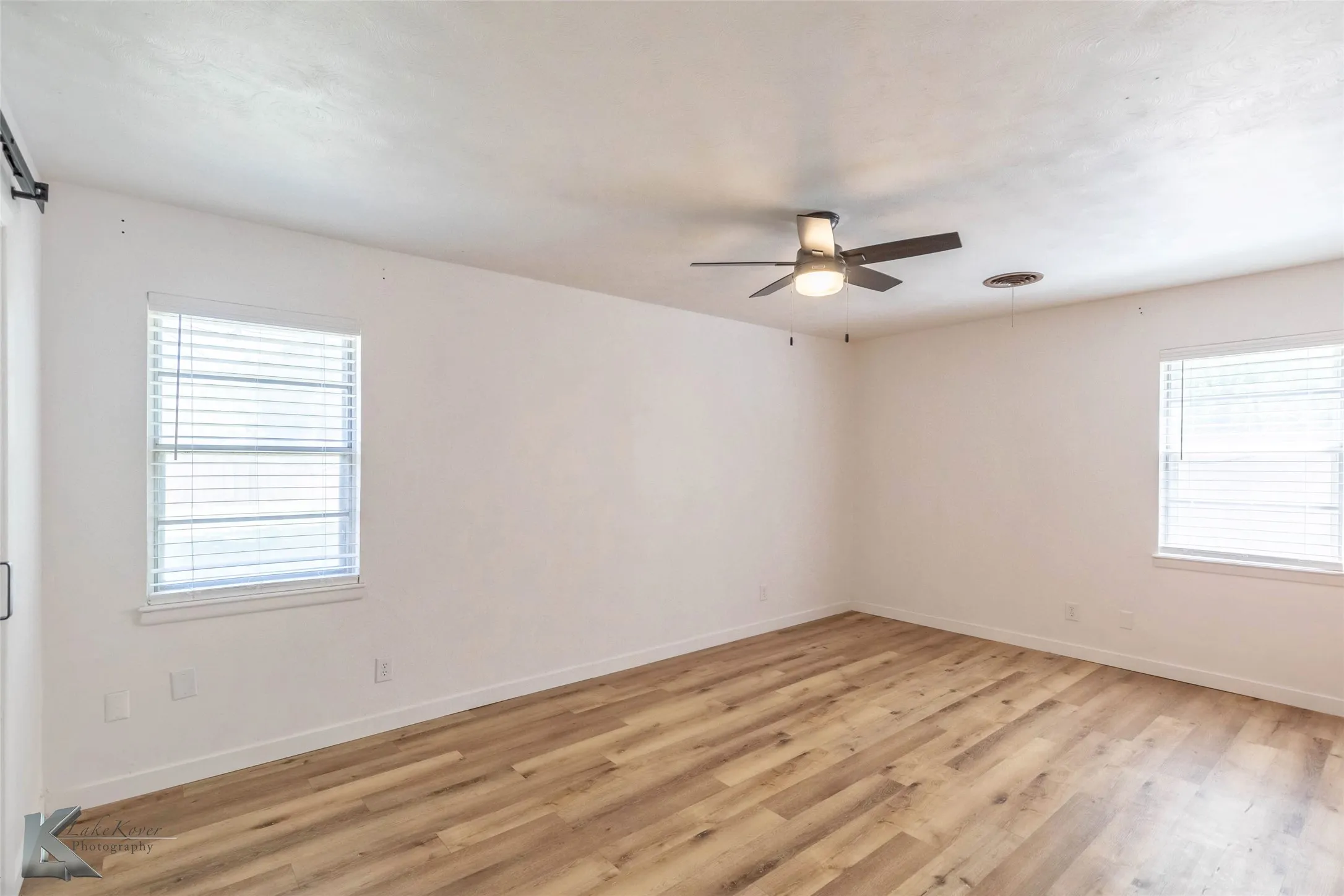 Single Family Residence For Rent in Taylor County , 1417 Westwood Drive, Abilene, Texas 79603, 3 Bedroom, 2 Bathroom, 2 Garage spaces, 1,543 Sqft, built in 1960, mls#21377054, Real Estate Agent in Abilene, Homes For Rent in Taylor county, Homes For Rent in Abilene, Realtor in Abilene Texas, Real Estate Brokerage Independent Realty Texas, Luminita Cordes Realtor