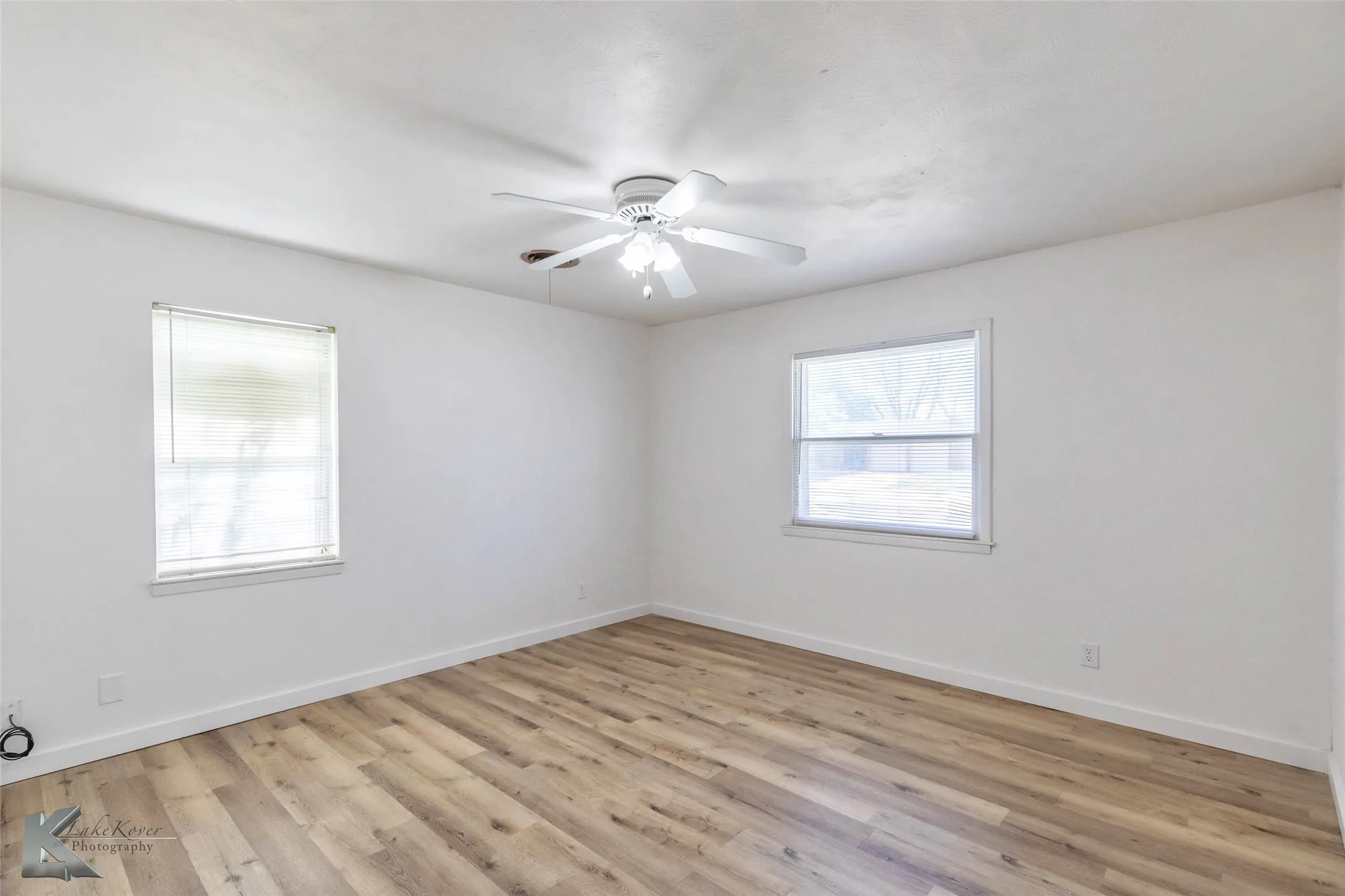 Single Family Residence For Rent in Taylor County , 1417 Westwood Drive, Abilene, Texas 79603, 3 Bedroom, 2 Bathroom, 2 Garage spaces, 1,543 Sqft, built in 1960, mls#21377054, Real Estate Agent in Abilene, Homes For Rent in Taylor county, Homes For Rent in Abilene, Realtor in Abilene Texas, Real Estate Brokerage Independent Realty Texas, Luminita Cordes Realtor