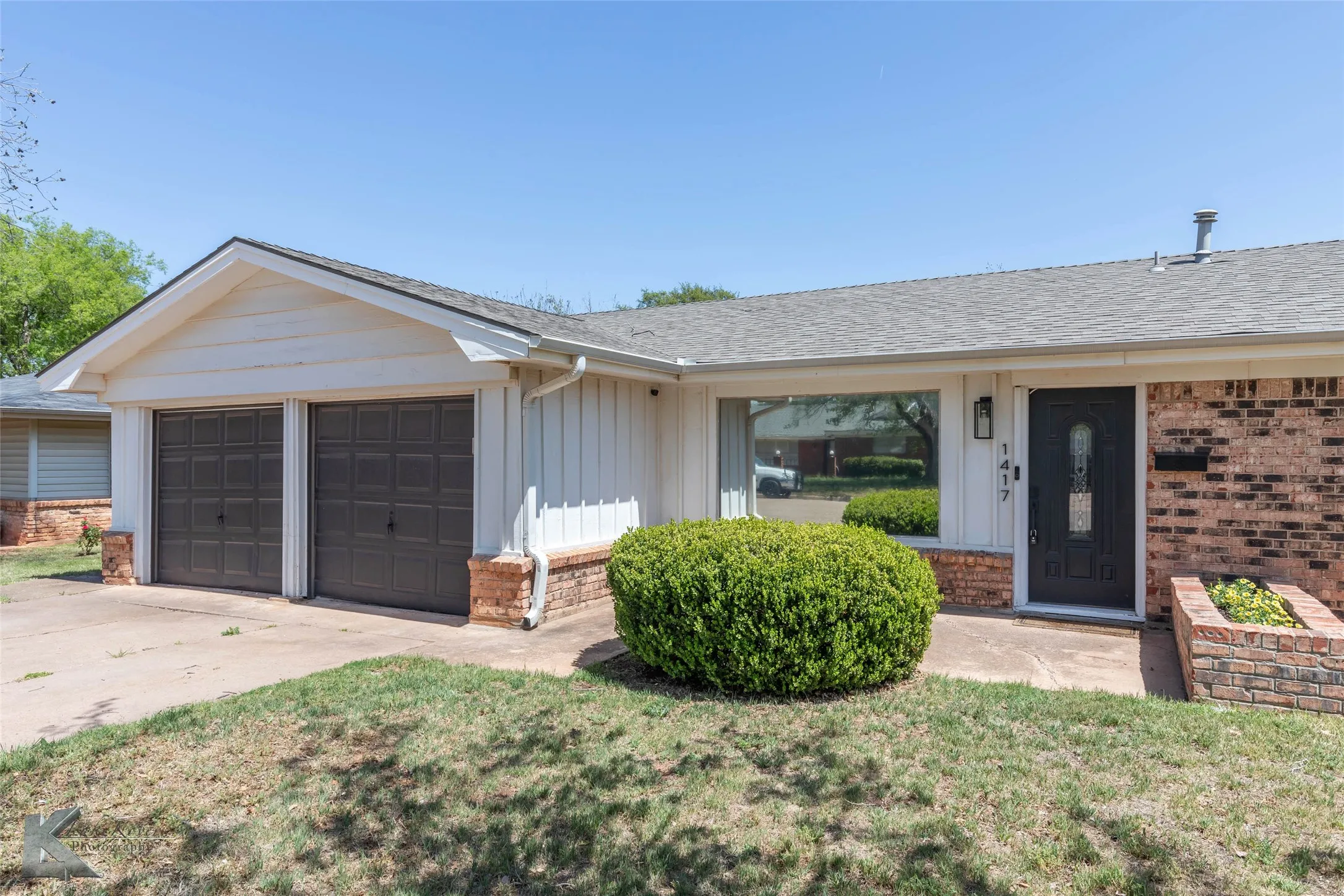 Single Family Residence For Rent in Taylor County , 1417 Westwood Drive, Abilene, Texas 79603, 3 Bedroom, 2 Bathroom, 2 Garage spaces, 1,543 Sqft, built in 1960, mls#21377054, Real Estate Agent in Abilene, Homes For Rent in Taylor county, Homes For Rent in Abilene, Realtor in Abilene Texas, Real Estate Brokerage Independent Realty Texas, Luminita Cordes Realtor