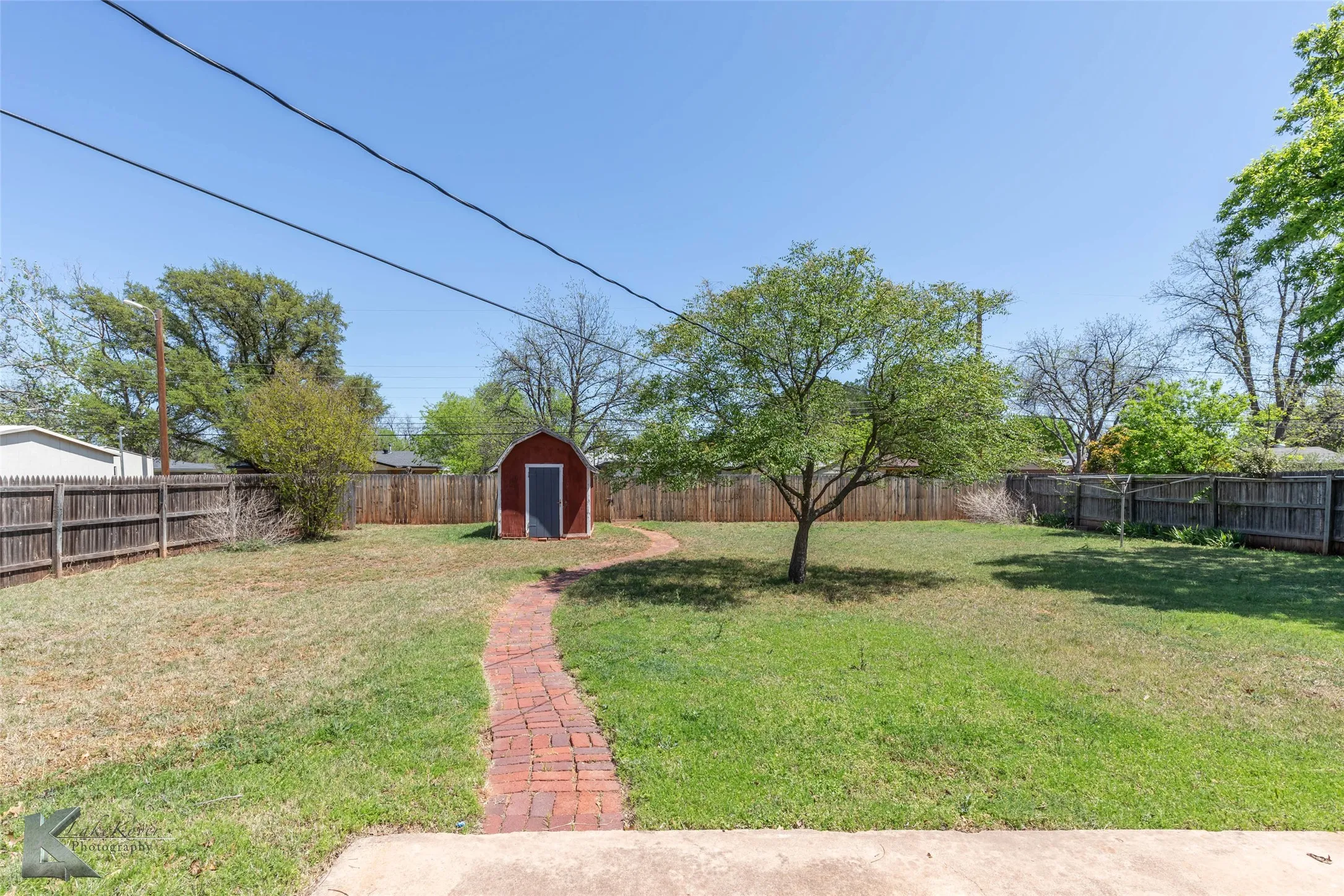 Single Family Residence For Rent in Taylor County , 1417 Westwood Drive, Abilene, Texas 79603, 3 Bedroom, 2 Bathroom, 2 Garage spaces, 1,543 Sqft, built in 1960, mls#21377054, Real Estate Agent in Abilene, Homes For Rent in Taylor county, Homes For Rent in Abilene, Realtor in Abilene Texas, Real Estate Brokerage Independent Realty Texas, Luminita Cordes Realtor