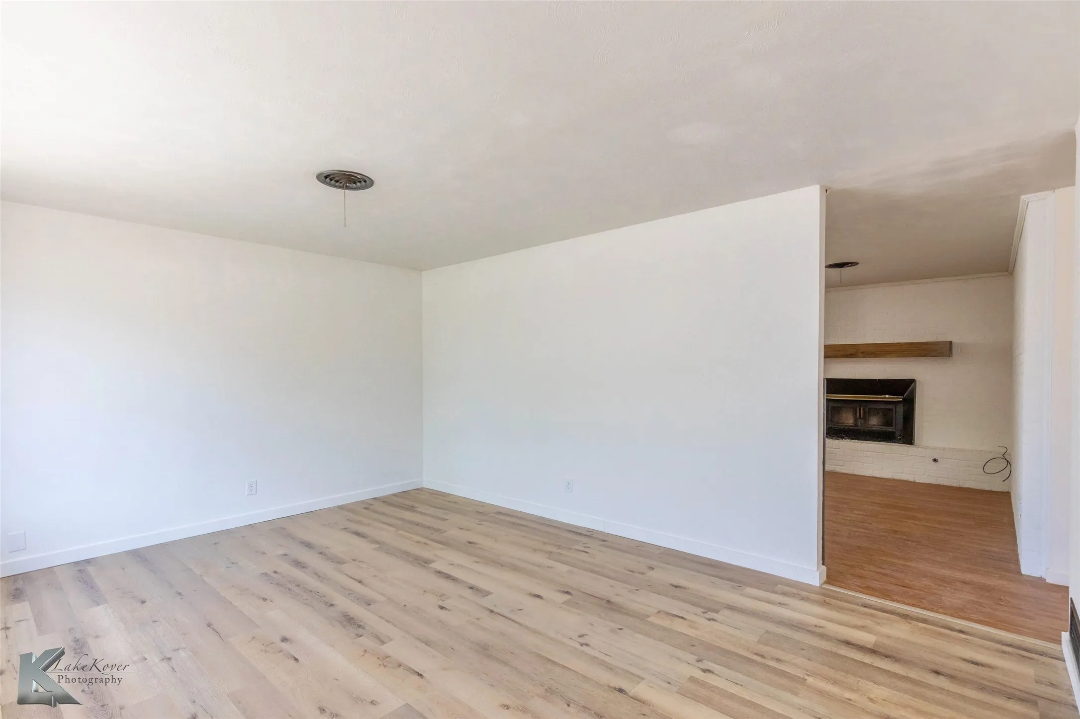 Single Family Residence For Rent in Taylor County , 1417 Westwood Drive, Abilene, Texas 79603, 3 Bedroom, 2 Bathroom, 2 Garage spaces, 1,543 Sqft, built in 1960, mls#21377054, Real Estate Agent in Abilene, Homes For Rent in Taylor county, Homes For Rent in Abilene, Realtor in Abilene Texas, Real Estate Brokerage Independent Realty Texas, Luminita Cordes Realtor