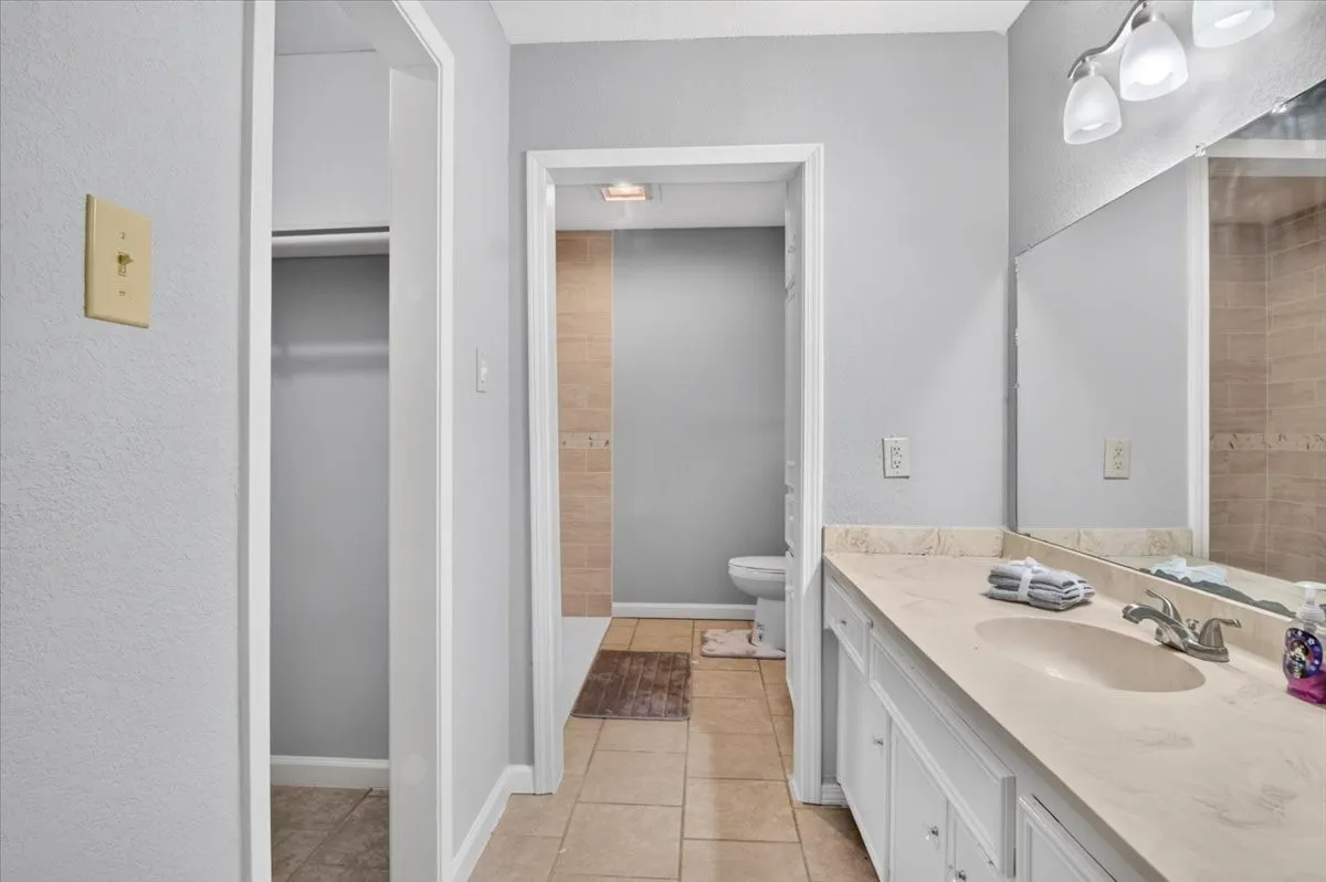 Single Family Residence For Sale in Mc Lennan County , 219 Willow Grove Road, Woodway, Texas 76712, 3 Bedroom, 3 Bathroom, 2 Garage spaces, 2,368 Sqft, built in 1976, mls#21376808, Real Estate Agent in Woodway, Homes For Sale in Mc Lennan county, Homes For Sale in Woodway, Realtor in Woodway Texas, Real Estate Brokerage Independent Realty Texas, Luminita Cordes Realtor
