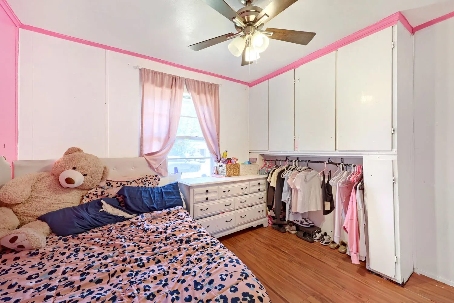 Single Family Residence For Sale in Dallas County , 2305 Arcady Lane, Lancaster, Texas 75134, 4 Bedroom, 2 Bathroom, 1 Garage spaces, 1,145 Sqft, built in 1962, mls#21376145, Real Estate Agent in Lancaster, Homes For Sale in Dallas county, Homes For Sale in Lancaster, Realtor in Lancaster Texas, Real Estate Brokerage Independent Realty Texas, Luminita Cordes Realtor