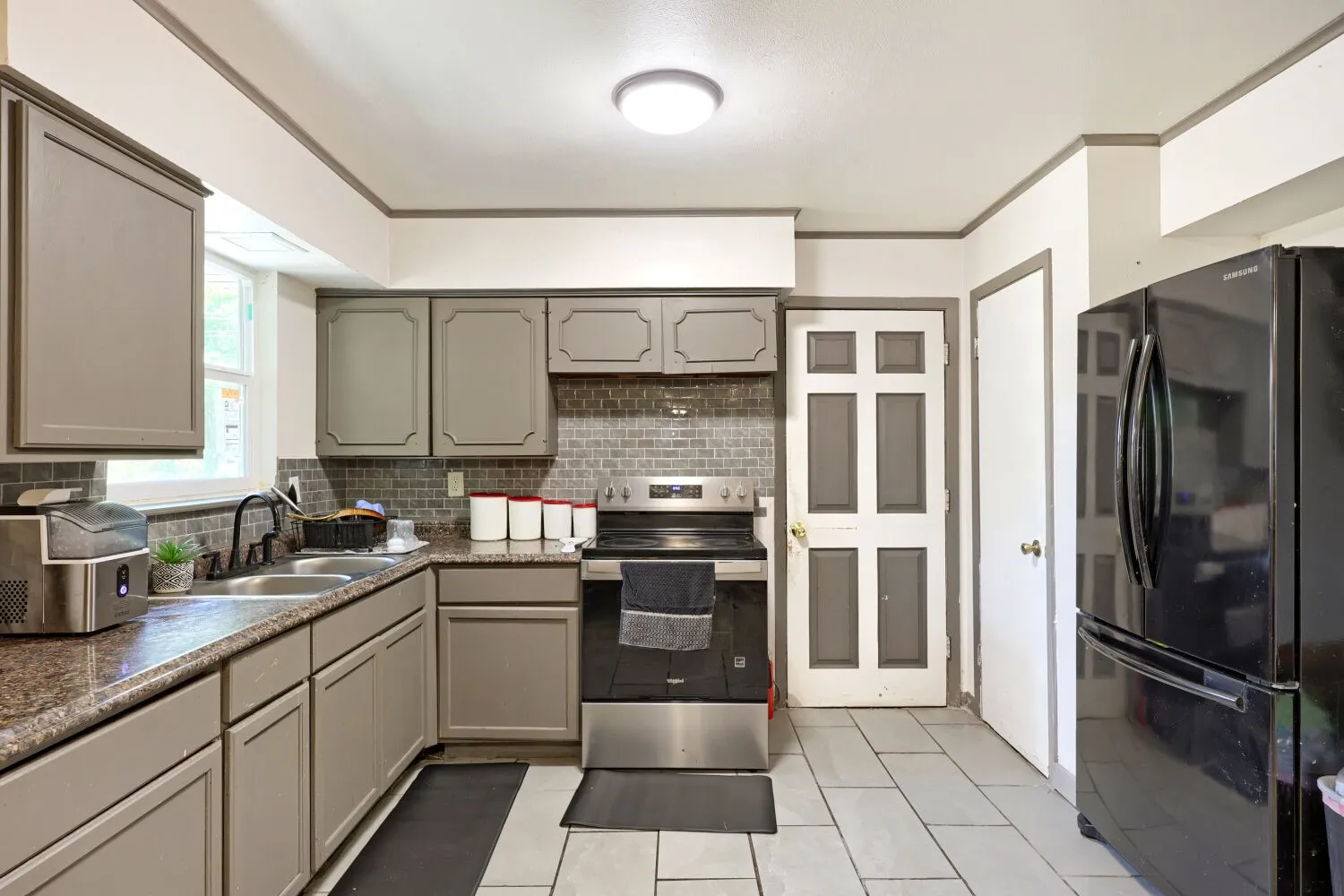 Single Family Residence For Sale in Dallas County , 2305 Arcady Lane, Lancaster, Texas 75134, 4 Bedroom, 2 Bathroom, 1 Garage spaces, 1,145 Sqft, built in 1962, mls#21376145, Real Estate Agent in Lancaster, Homes For Sale in Dallas county, Homes For Sale in Lancaster, Realtor in Lancaster Texas, Real Estate Brokerage Independent Realty Texas, Luminita Cordes Realtor