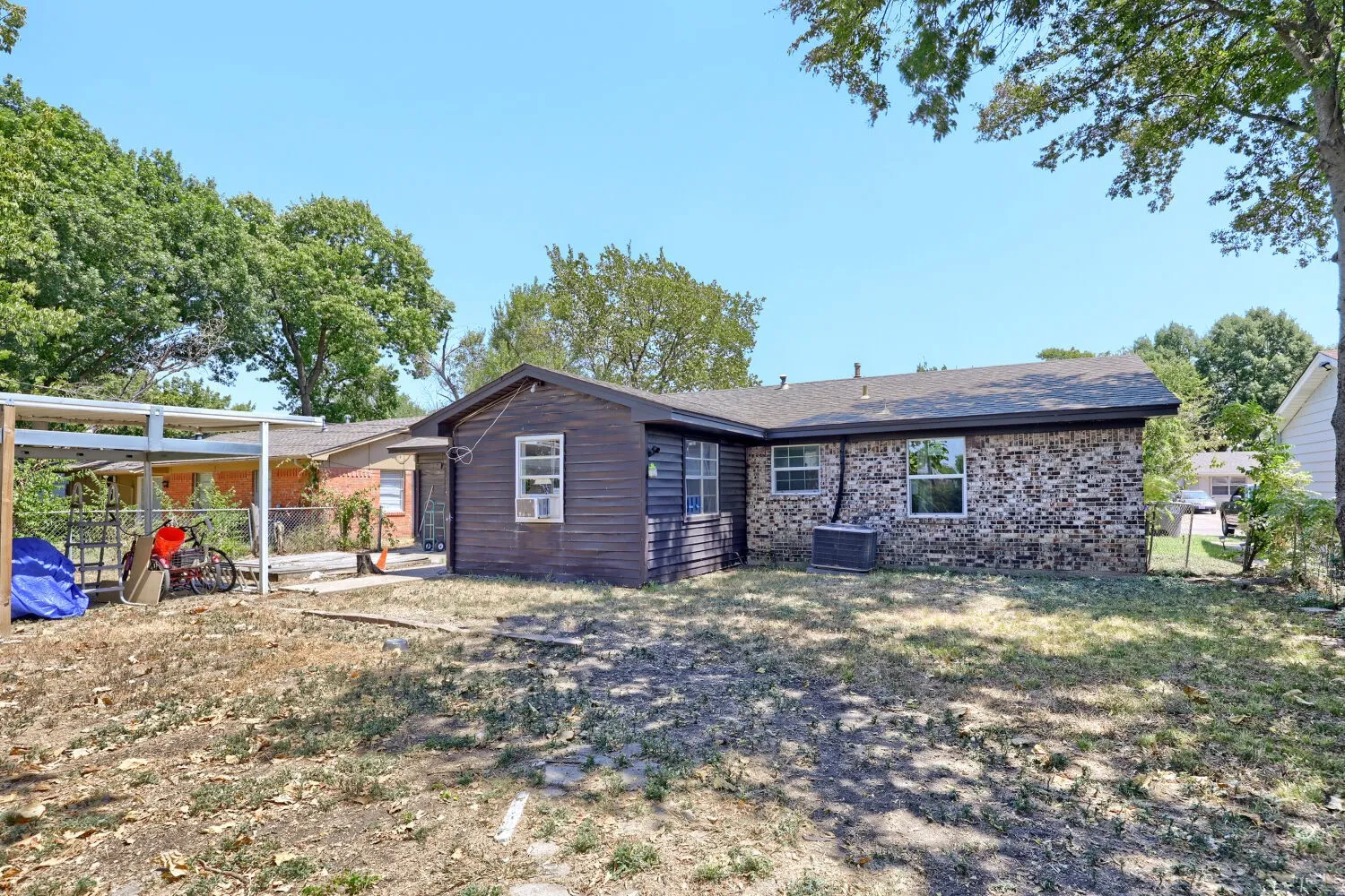 Single Family Residence For Sale in Dallas County , 2305 Arcady Lane, Lancaster, Texas 75134, 4 Bedroom, 2 Bathroom, 1 Garage spaces, 1,145 Sqft, built in 1962, mls#21376145, Real Estate Agent in Lancaster, Homes For Sale in Dallas county, Homes For Sale in Lancaster, Realtor in Lancaster Texas, Real Estate Brokerage Independent Realty Texas, Luminita Cordes Realtor