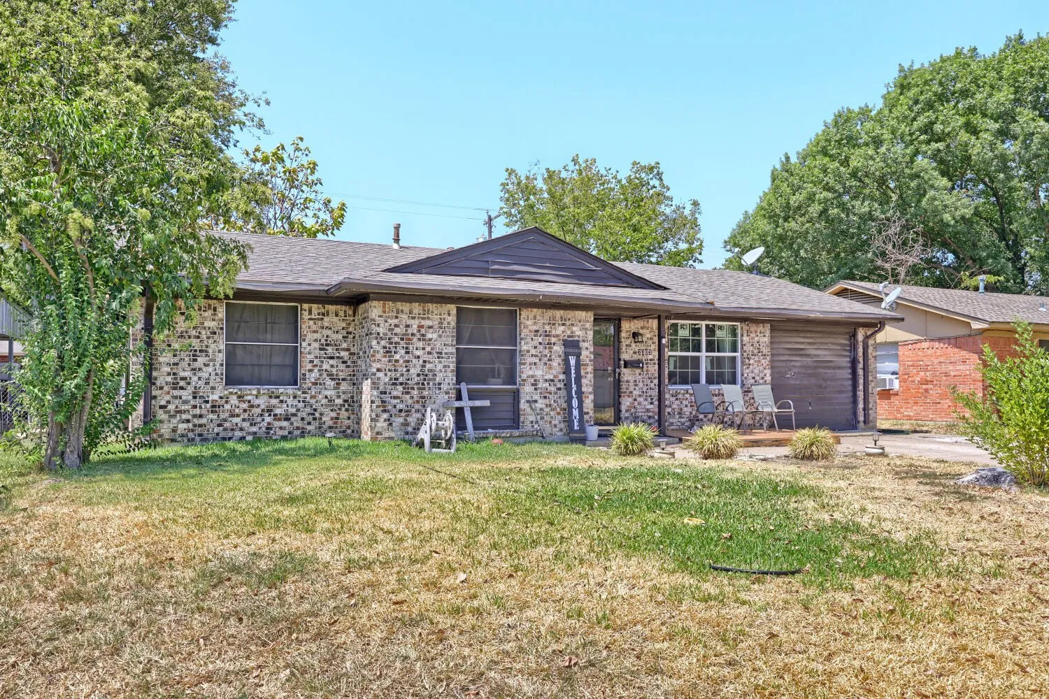 Single Family Residence For Sale in Dallas County , 2305 Arcady Lane, Lancaster, Texas 75134, 4 Bedroom, 2 Bathroom, 1 Garage spaces, 1,145 Sqft, built in 1962, mls#21376145, Real Estate Agent in Lancaster, Homes For Sale in Dallas county, Homes For Sale in Lancaster, Realtor in Lancaster Texas, Real Estate Brokerage Independent Realty Texas, Luminita Cordes Realtor