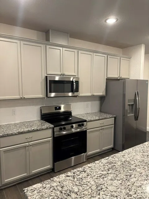 Single Family Residence For Sale in Fannin County , 305 Sunnyside Drive, Trenton, Texas 75490, 3 Bedroom, 2 Bathroom, 2 Garage spaces, 1,832 Sqft, built in 2021, mls#21377201, Real Estate Agent in Trenton, Homes For Sale in Fannin county, Homes For Sale in Trenton, Realtor in Trenton Texas, Real Estate Brokerage Independent Realty Texas, Luminita Cordes Realtor