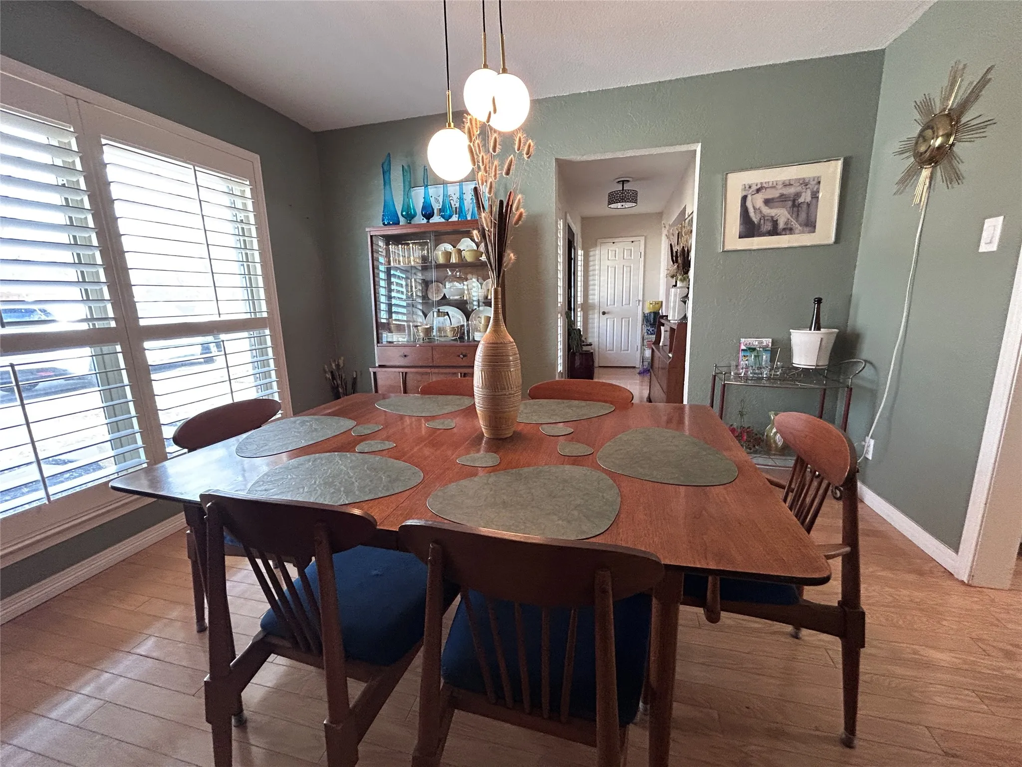 Single Family Residence For Rent in Hood County , 4512 Cimmaron Trail, De Cordova, Texas 76049, 3 Bedroom, 2 Bathroom, 2 Garage spaces, 1,710 Sqft, built in 1977, mls#21379396, Real Estate Agent in De Cordova, Homes For Rent in Hood county, Homes For Rent in De Cordova, Realtor in De Cordova Texas, Real Estate Brokerage Independent Realty Texas, Luminita Cordes Realtor