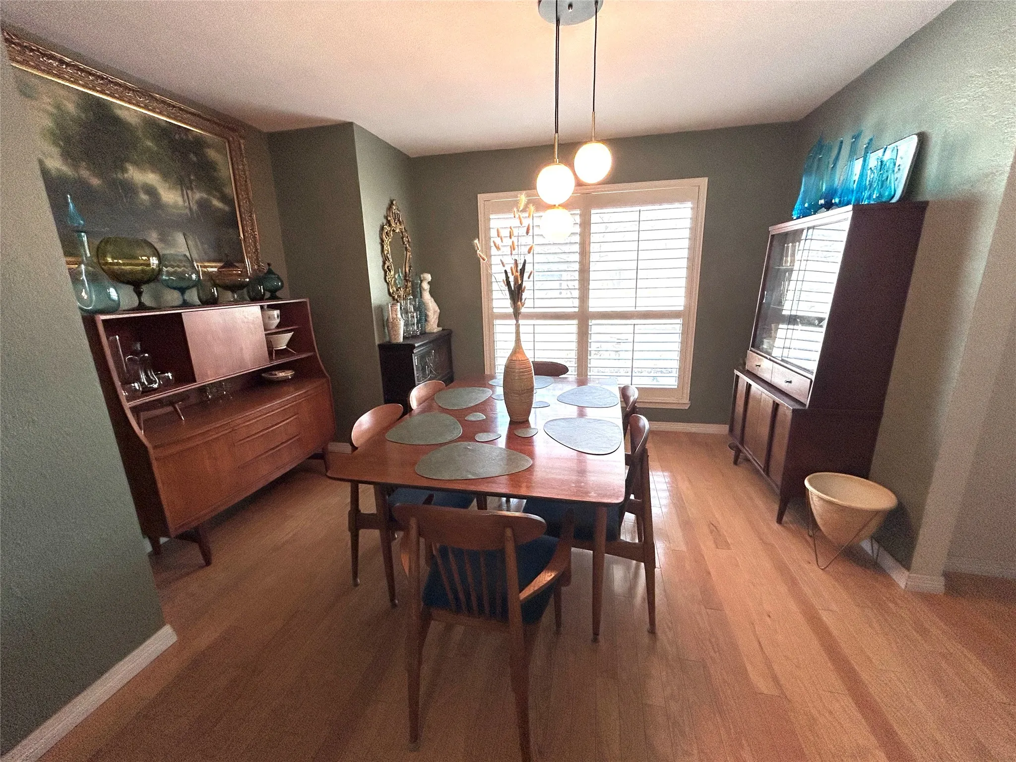 Single Family Residence For Rent in Hood County , 4512 Cimmaron Trail, De Cordova, Texas 76049, 3 Bedroom, 2 Bathroom, 2 Garage spaces, 1,710 Sqft, built in 1977, mls#21379396, Real Estate Agent in De Cordova, Homes For Rent in Hood county, Homes For Rent in De Cordova, Realtor in De Cordova Texas, Real Estate Brokerage Independent Realty Texas, Luminita Cordes Realtor