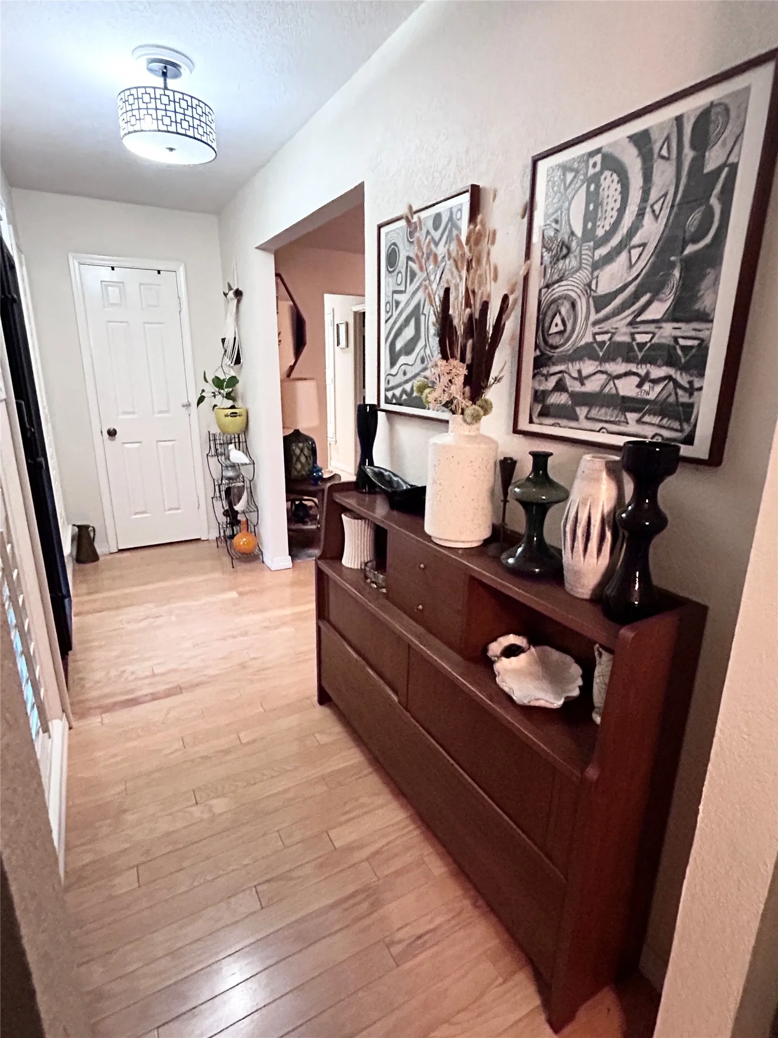 Single Family Residence For Rent in Hood County , 4512 Cimmaron Trail, De Cordova, Texas 76049, 3 Bedroom, 2 Bathroom, 2 Garage spaces, 1,710 Sqft, built in 1977, mls#21379396, Real Estate Agent in De Cordova, Homes For Rent in Hood county, Homes For Rent in De Cordova, Realtor in De Cordova Texas, Real Estate Brokerage Independent Realty Texas, Luminita Cordes Realtor