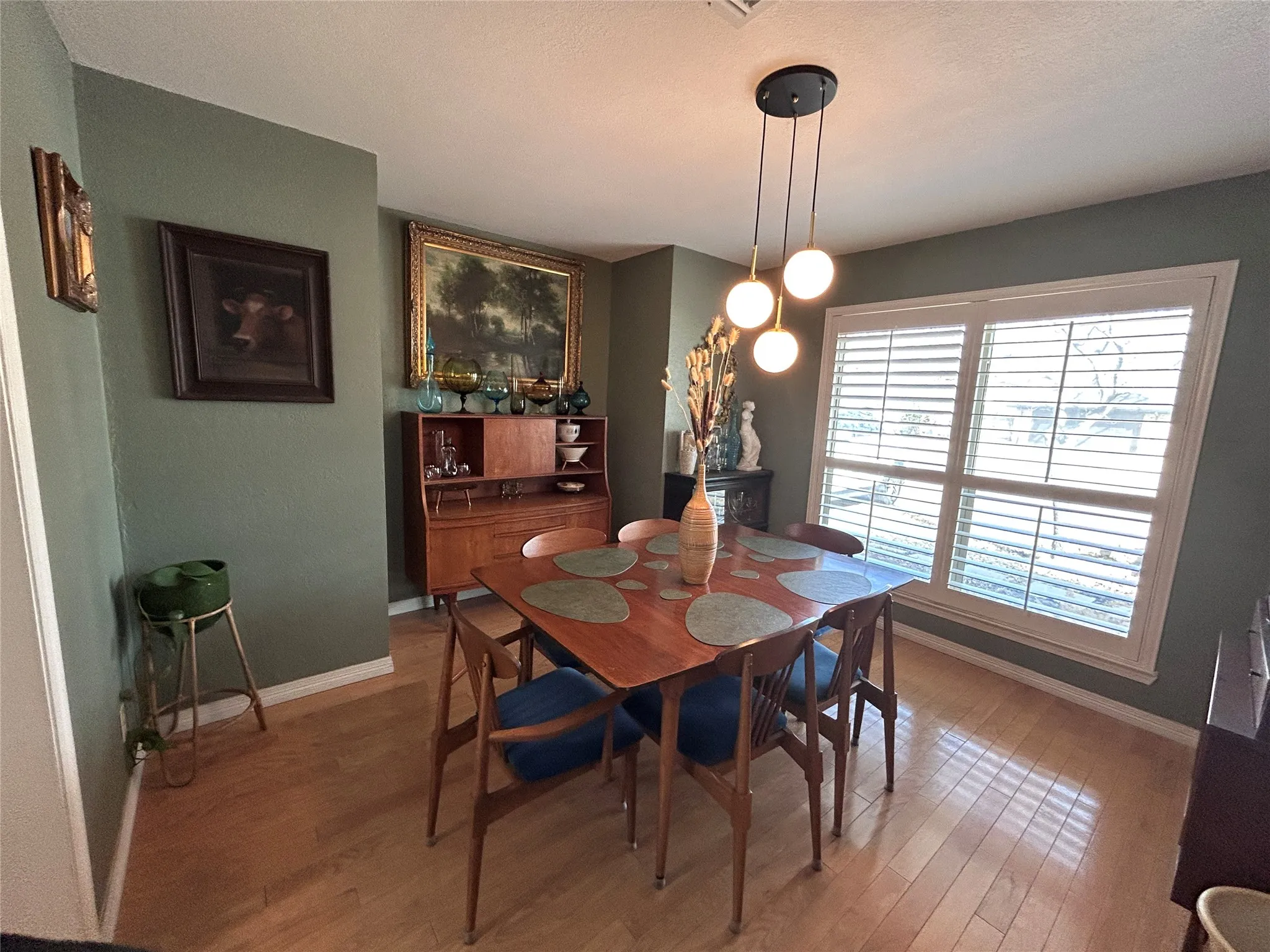 Single Family Residence For Rent in Hood County , 4512 Cimmaron Trail, De Cordova, Texas 76049, 3 Bedroom, 2 Bathroom, 2 Garage spaces, 1,710 Sqft, built in 1977, mls#21379396, Real Estate Agent in De Cordova, Homes For Rent in Hood county, Homes For Rent in De Cordova, Realtor in De Cordova Texas, Real Estate Brokerage Independent Realty Texas, Luminita Cordes Realtor
