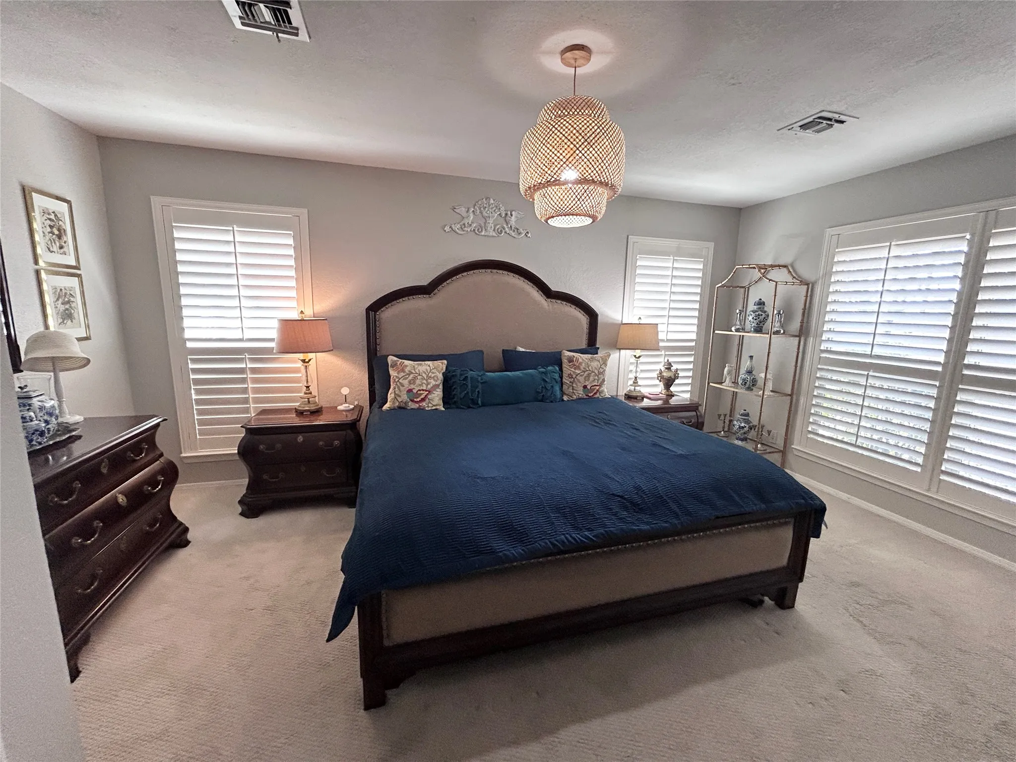 Single Family Residence For Rent in Hood County , 4512 Cimmaron Trail, De Cordova, Texas 76049, 3 Bedroom, 2 Bathroom, 2 Garage spaces, 1,710 Sqft, built in 1977, mls#21379396, Real Estate Agent in De Cordova, Homes For Rent in Hood county, Homes For Rent in De Cordova, Realtor in De Cordova Texas, Real Estate Brokerage Independent Realty Texas, Luminita Cordes Realtor