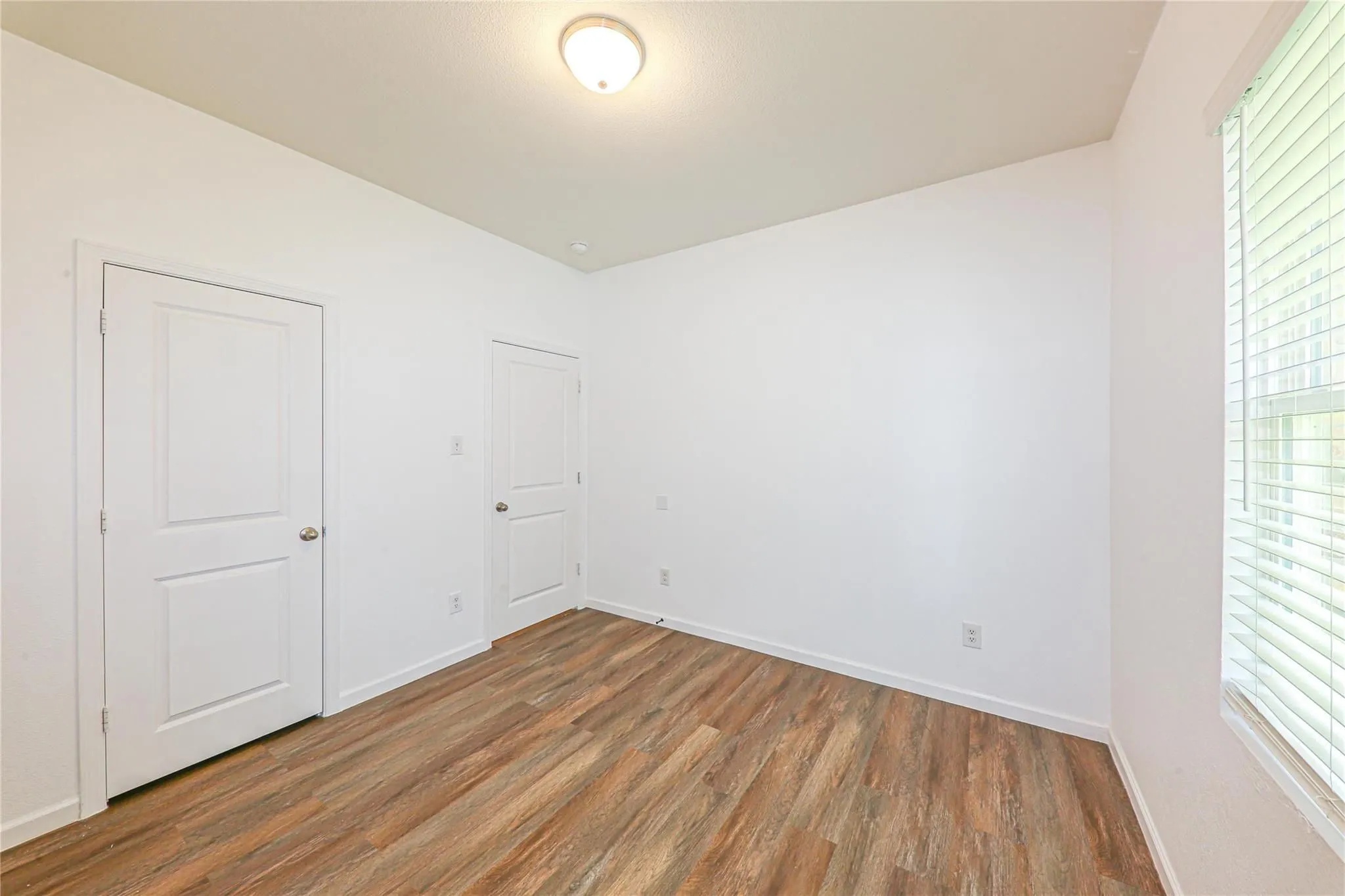 Single Family Residence For Sale in Collin County , 746 Wilshire Drive, Lavon, Texas 75166, 4 Bedroom, 2 Bathroom, 2 Garage spaces, 1,984 Sqft, built in 2020, mls#21380048, Real Estate Agent in Lavon, Homes For Sale in Collin county, Homes For Sale in Lavon, Realtor in Lavon Texas, Real Estate Brokerage Independent Realty Texas, Luminita Cordes Realtor