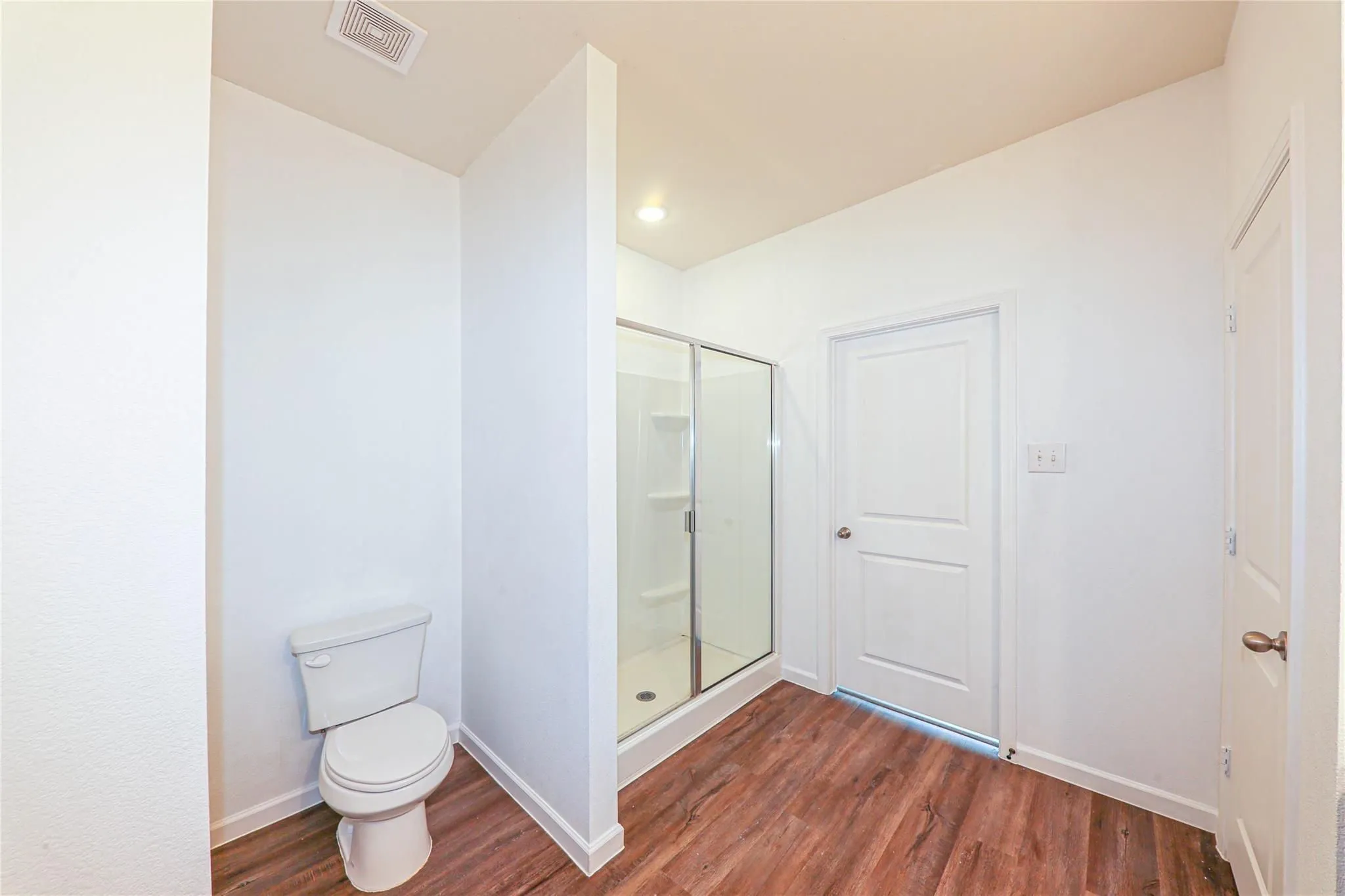 Single Family Residence For Sale in Collin County , 746 Wilshire Drive, Lavon, Texas 75166, 4 Bedroom, 2 Bathroom, 2 Garage spaces, 1,984 Sqft, built in 2020, mls#21380048, Real Estate Agent in Lavon, Homes For Sale in Collin county, Homes For Sale in Lavon, Realtor in Lavon Texas, Real Estate Brokerage Independent Realty Texas, Luminita Cordes Realtor