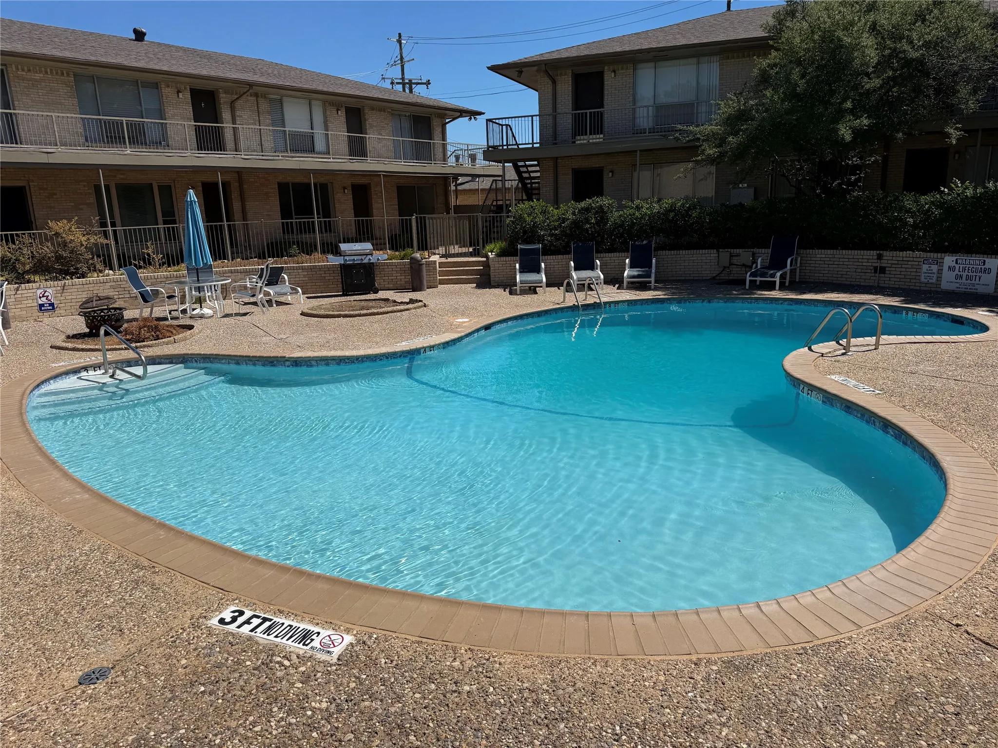 Condominium For Sale in Dallas County , 11116 Valleydale Drive D, Dallas, Texas 75230, 2 Bedroom, 2 Bathroom, Garage spaces, 1,044 Sqft, built in 1961, mls#21368843, Real Estate Agent in Dallas, Homes For Sale in Dallas county, Homes For Sale in Dallas, Realtor in Dallas Texas, Real Estate Brokerage Independent Realty Texas, Luminita Cordes Realtor