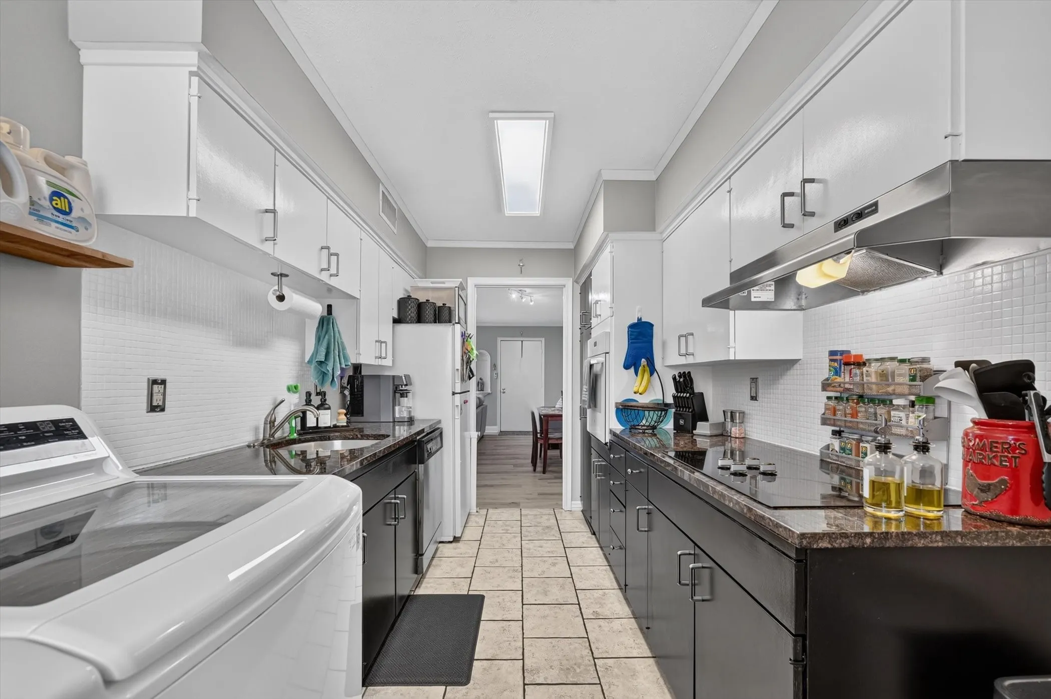 Condominium For Sale in Dallas County , 11116 Valleydale Drive D, Dallas, Texas 75230, 2 Bedroom, 2 Bathroom, Garage spaces, 1,044 Sqft, built in 1961, mls#21368843, Real Estate Agent in Dallas, Homes For Sale in Dallas county, Homes For Sale in Dallas, Realtor in Dallas Texas, Real Estate Brokerage Independent Realty Texas, Luminita Cordes Realtor