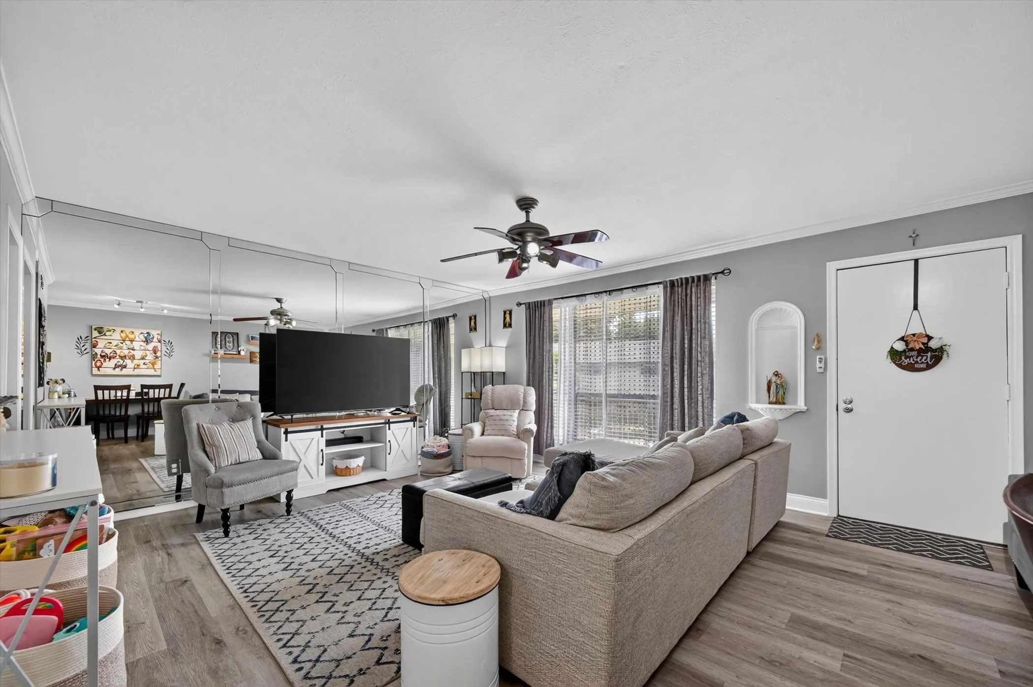 Condominium For Sale in Dallas County , 11116 Valleydale Drive D, Dallas, Texas 75230, 2 Bedroom, 2 Bathroom, Garage spaces, 1,044 Sqft, built in 1961, mls#21368843, Real Estate Agent in Dallas, Homes For Sale in Dallas county, Homes For Sale in Dallas, Realtor in Dallas Texas, Real Estate Brokerage Independent Realty Texas, Luminita Cordes Realtor