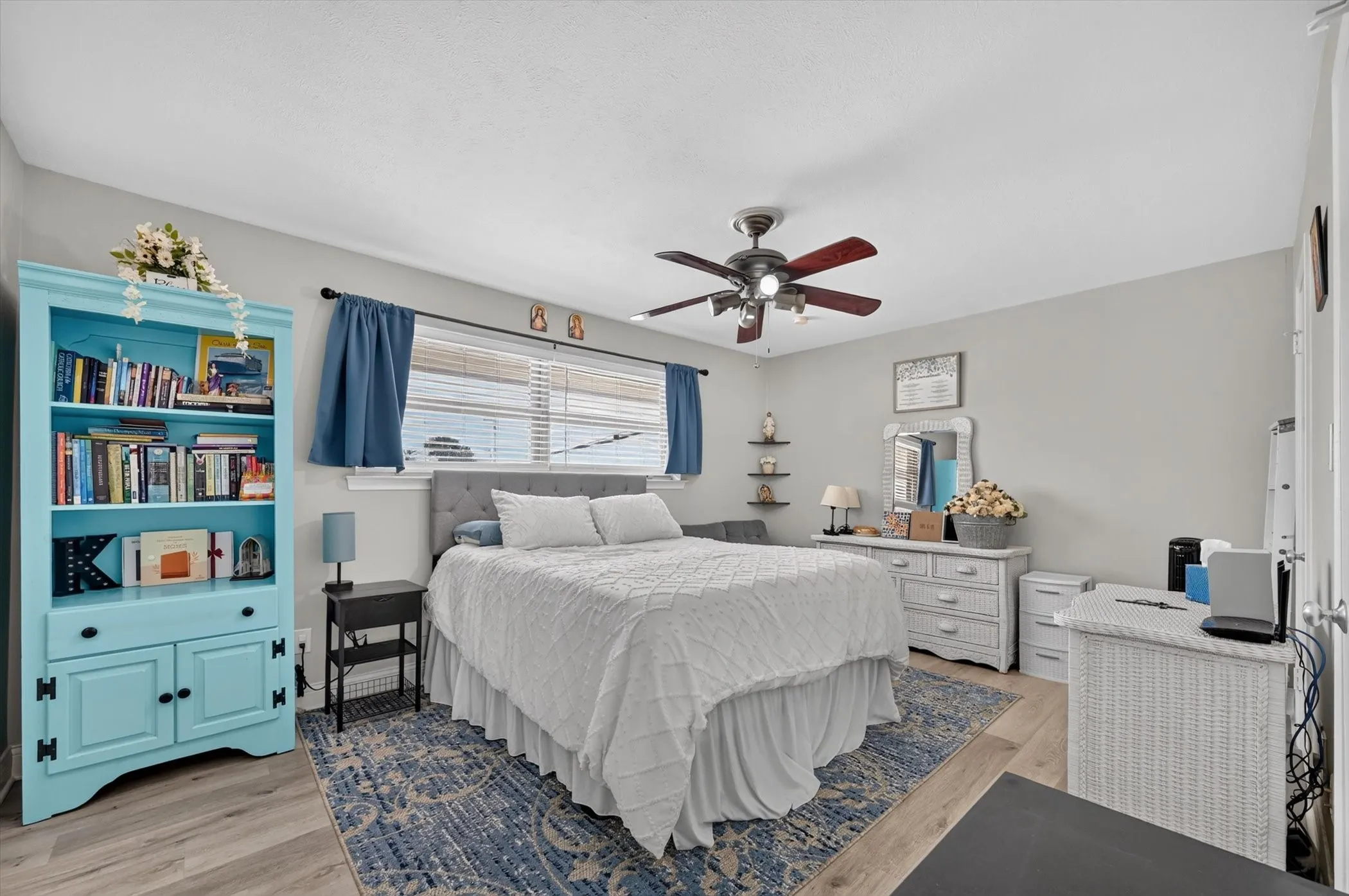Condominium For Sale in Dallas County , 11116 Valleydale Drive D, Dallas, Texas 75230, 2 Bedroom, 2 Bathroom, Garage spaces, 1,044 Sqft, built in 1961, mls#21368843, Real Estate Agent in Dallas, Homes For Sale in Dallas county, Homes For Sale in Dallas, Realtor in Dallas Texas, Real Estate Brokerage Independent Realty Texas, Luminita Cordes Realtor