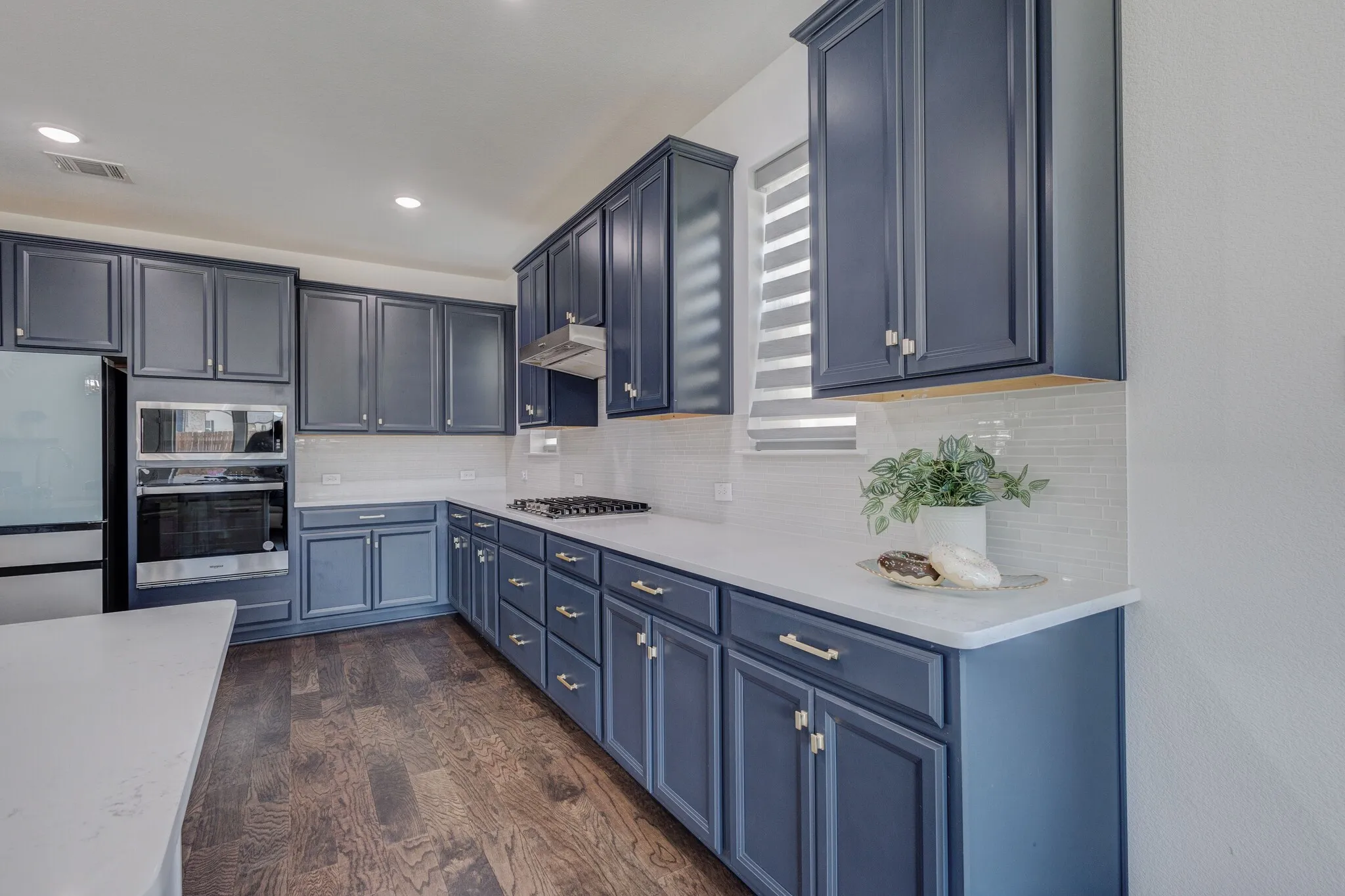 Single Family Residence For Sale in Denton County , 1721 Canals Drive, Little Elm, Texas 75068, 4 Bedroom, 4 Bathroom, 2 Garage spaces, 3,678 Sqft, built in 2024, mls#21379798, Real Estate Agent in Little Elm, Homes For Sale in Denton county, Homes For Sale in Little Elm, Realtor in Little Elm Texas, Real Estate Brokerage Independent Realty Texas, Luminita Cordes Realtor