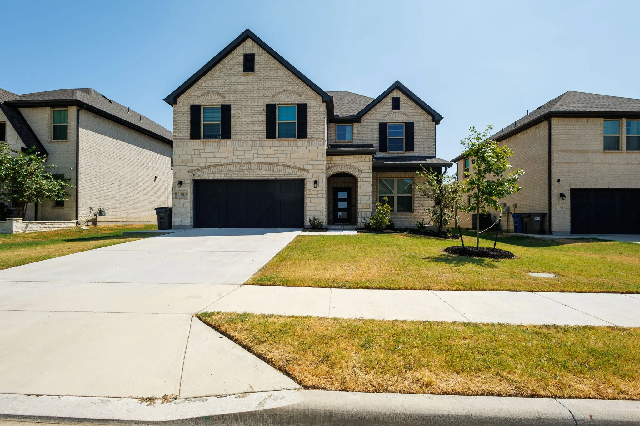 Single Family Residence For Sale in Denton County , 1721 Canals Drive, Little Elm, Texas 75068, 4 Bedroom, 4 Bathroom, 2 Garage spaces, 3,678 Sqft, built in 2024, mls#21379798, Real Estate Agent in Little Elm, Homes For Sale in Denton county, Homes For Sale in Little Elm, Realtor in Little Elm Texas, Real Estate Brokerage Independent Realty Texas, Luminita Cordes Realtor