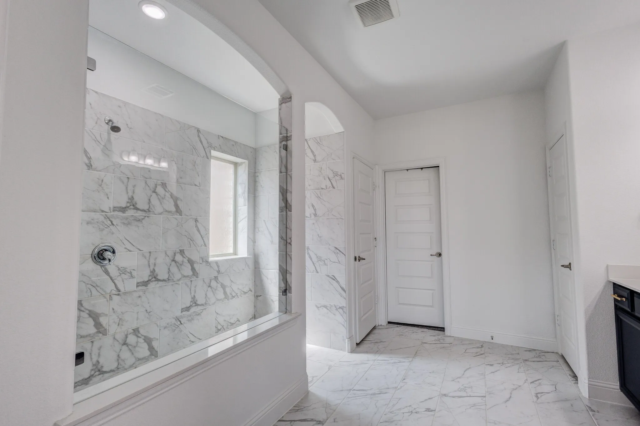 Single Family Residence For Sale in Denton County , 1721 Canals Drive, Little Elm, Texas 75068, 4 Bedroom, 4 Bathroom, 2 Garage spaces, 3,678 Sqft, built in 2024, mls#21379798, Real Estate Agent in Little Elm, Homes For Sale in Denton county, Homes For Sale in Little Elm, Realtor in Little Elm Texas, Real Estate Brokerage Independent Realty Texas, Luminita Cordes Realtor