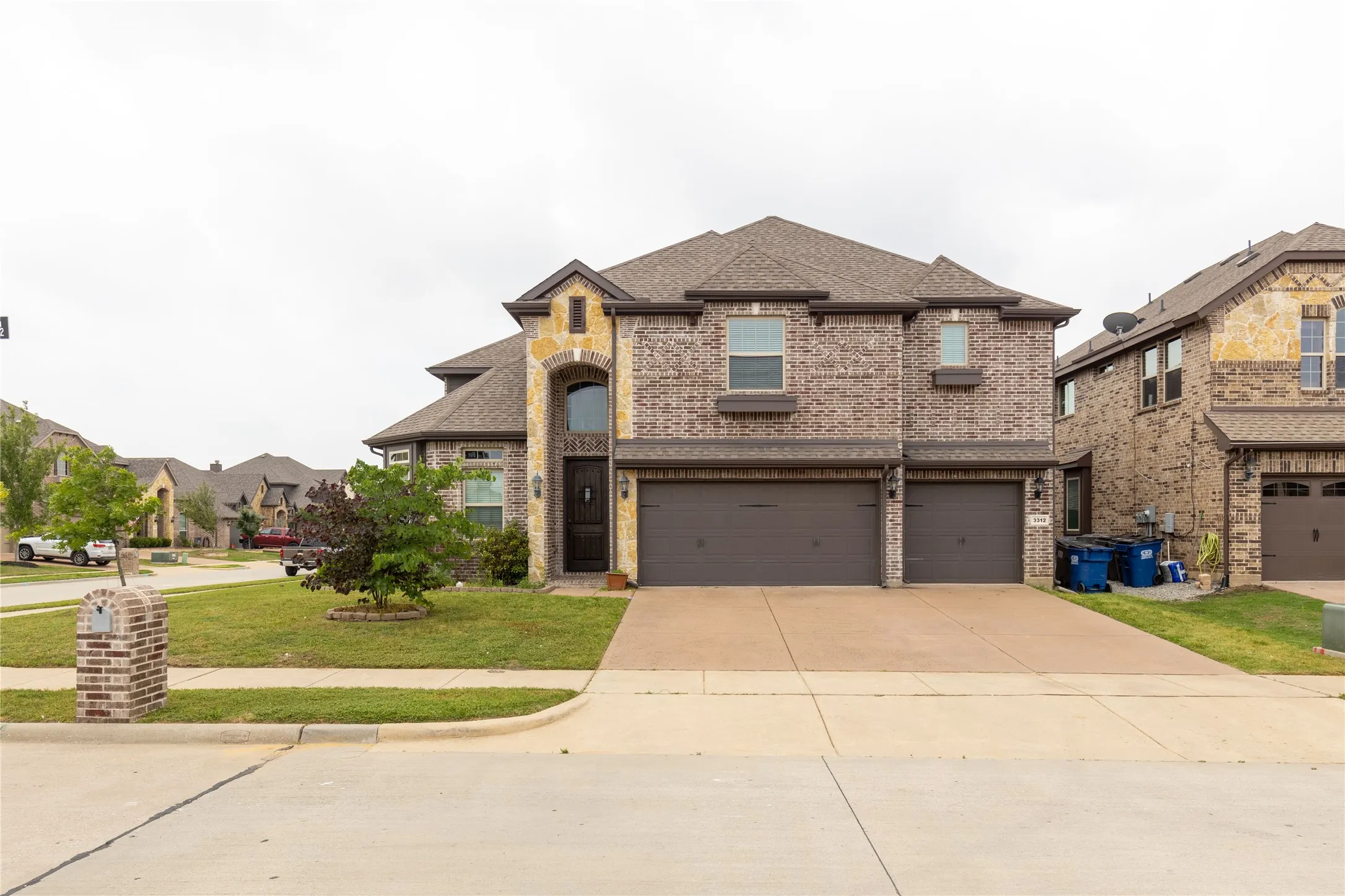 Single Family Residence For Rent in Collin County , 3312 Blue Jay Lane, Melissa, Texas 75454, 4 Bedroom, 4 Bathroom, 3 Garage spaces, 3,380 Sqft, built in 2016, mls#21380050, Real Estate Agent in Melissa, Homes For Rent in Collin county, Homes For Rent in Melissa, Realtor in Melissa Texas, Real Estate Brokerage Independent Realty Texas, Luminita Cordes Realtor